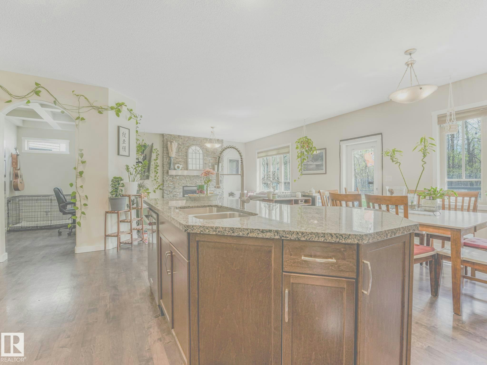 2825 Anderson Place, Edmonton, AB, T6W 0V7