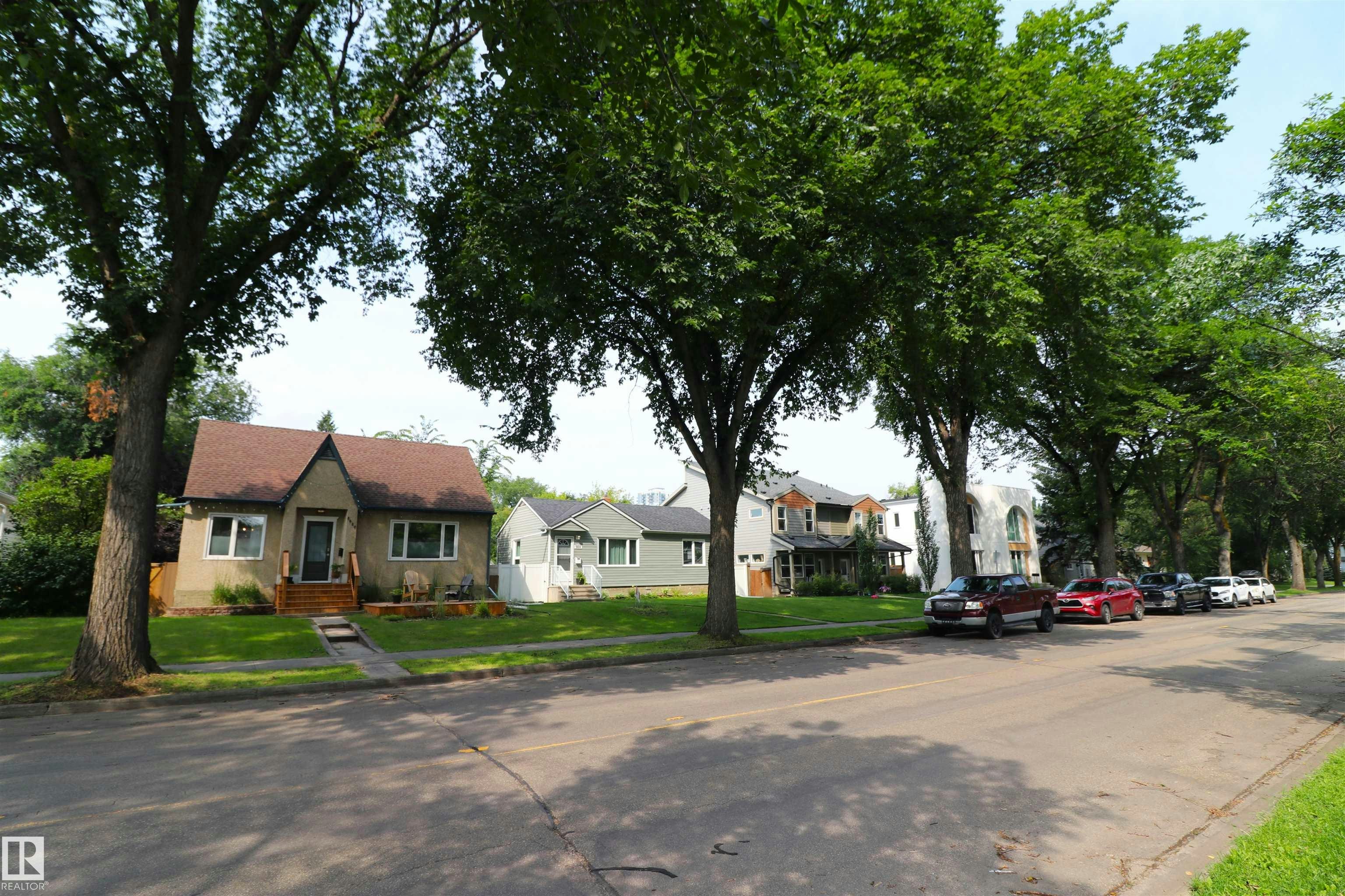 8620 79 Street, Edmonton, AB, T6C 2P5