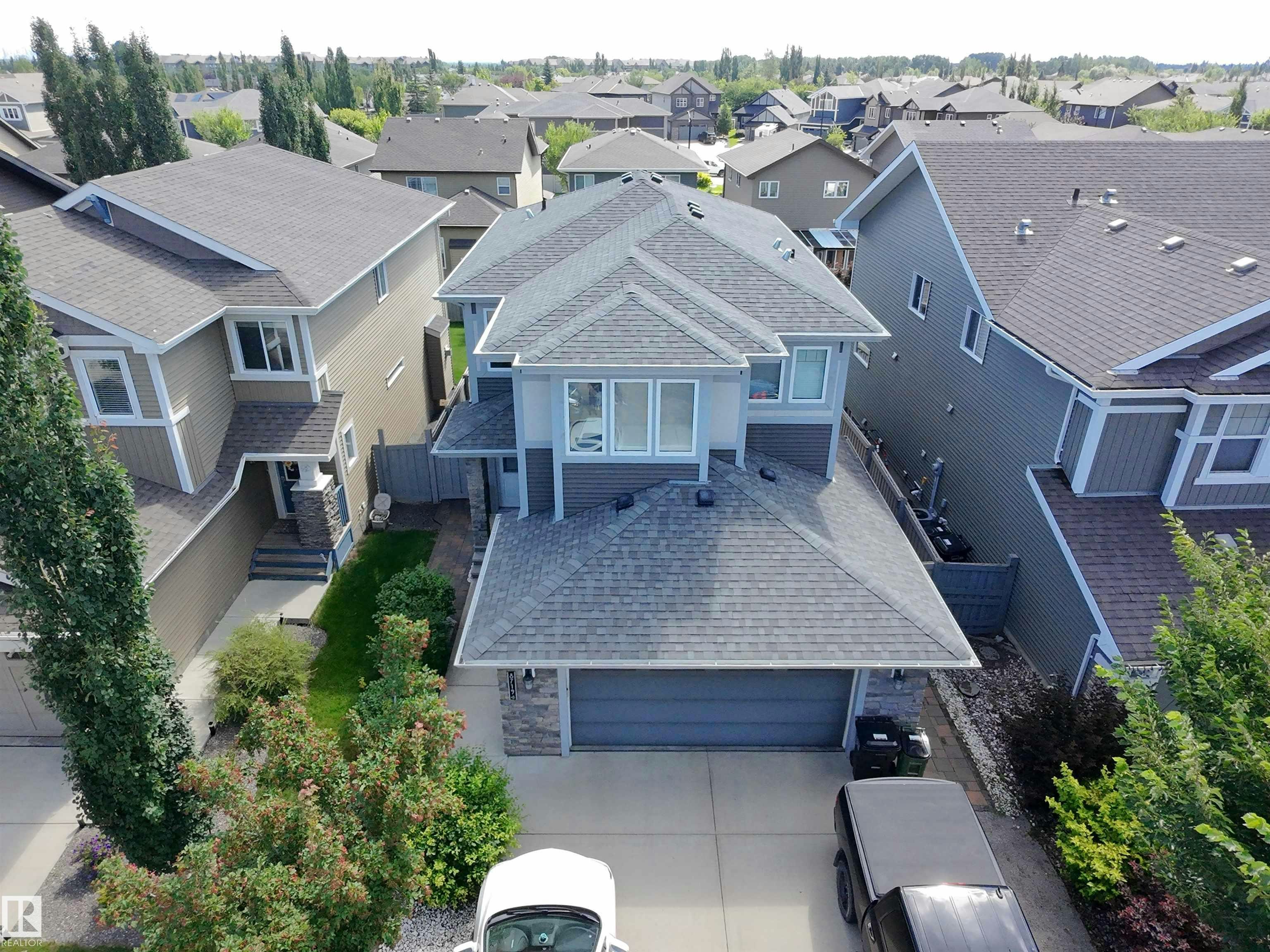 8719 218 Street NW, Edmonton, AB, T5T 4R7
