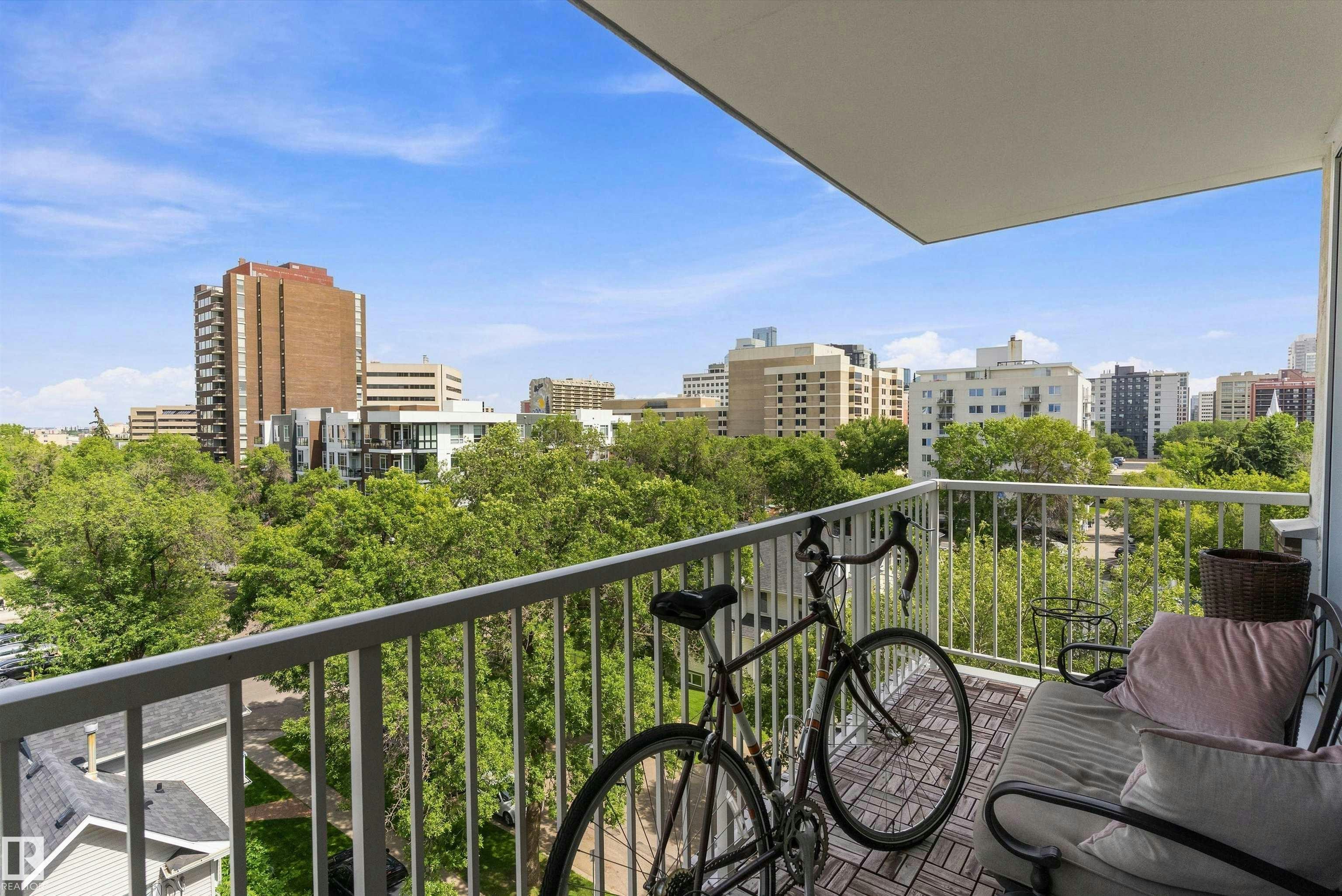 706-9930 113 Street, Edmonton, AB, T5K 1N6 - 16
