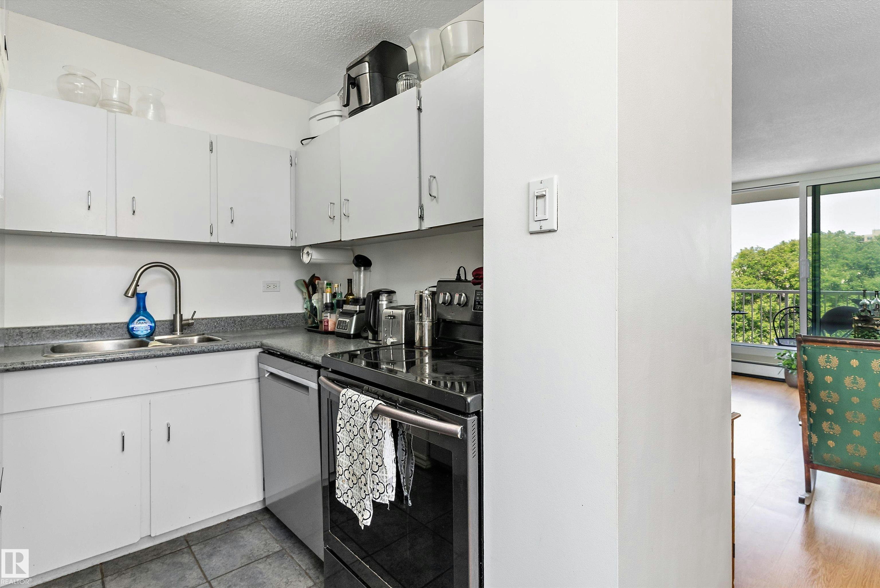 706-9930 113 Street, Edmonton, AB, T5K 1N6 - 13