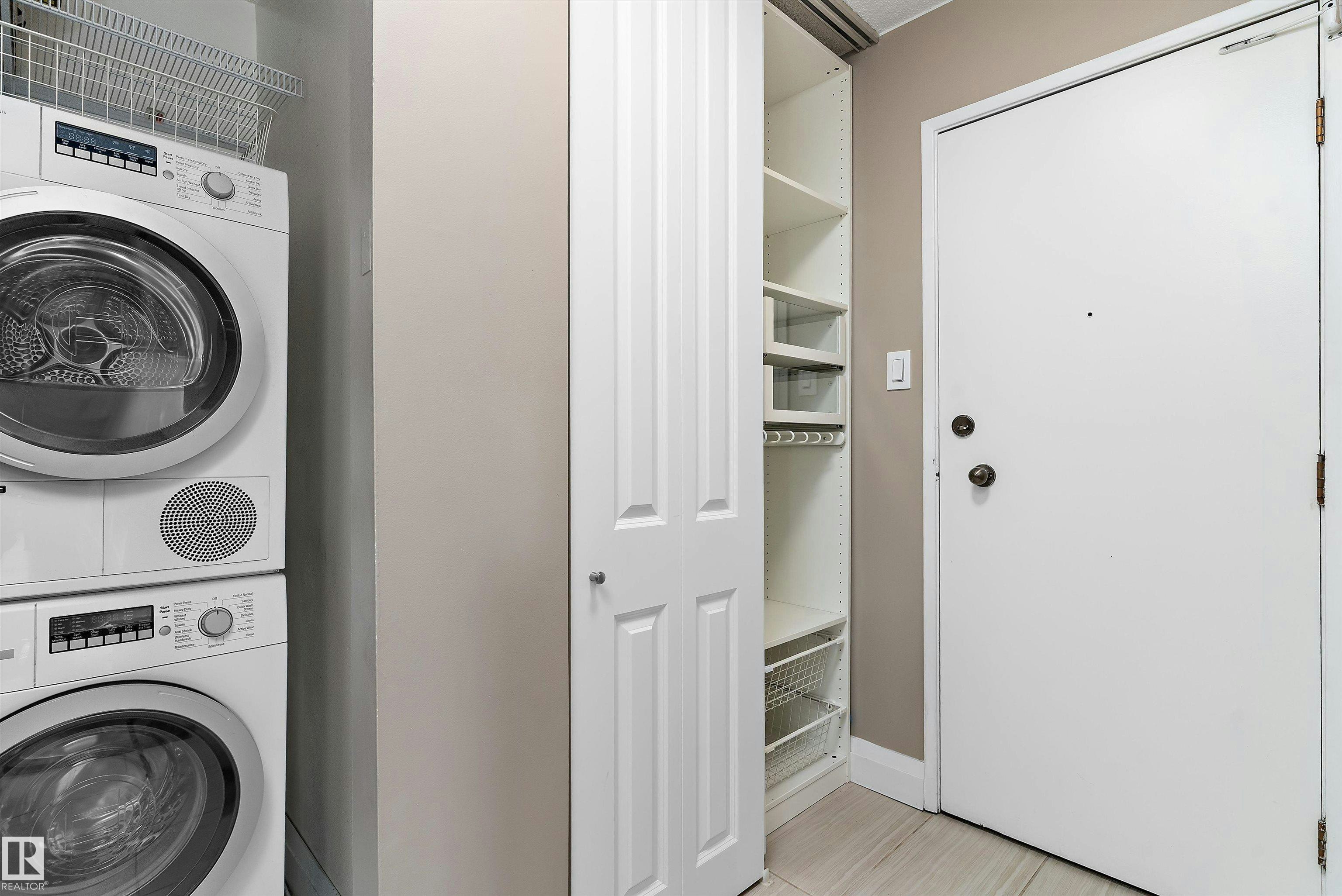 1002-9725 106 Street - 5