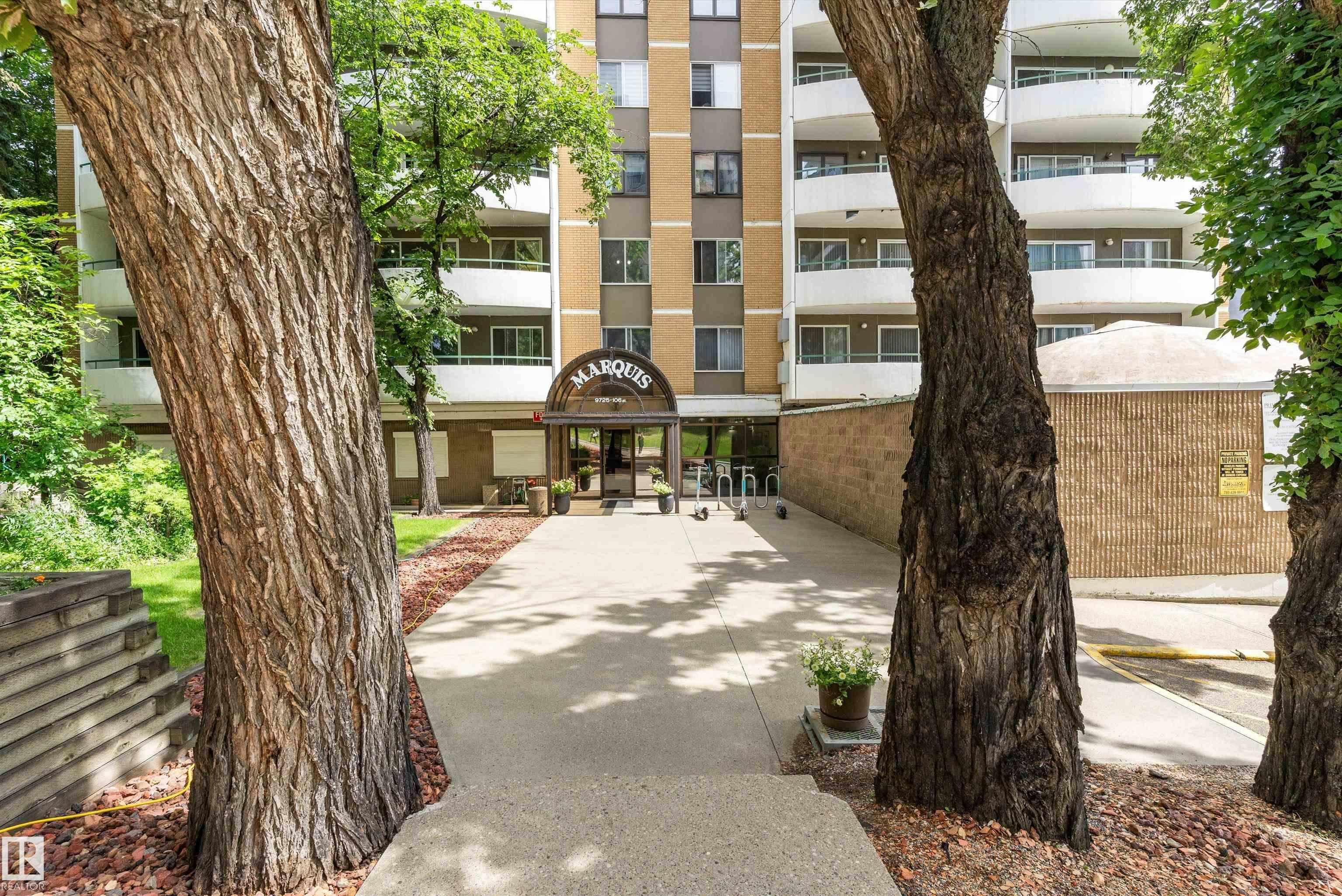 1002-9725 106 Street - 3