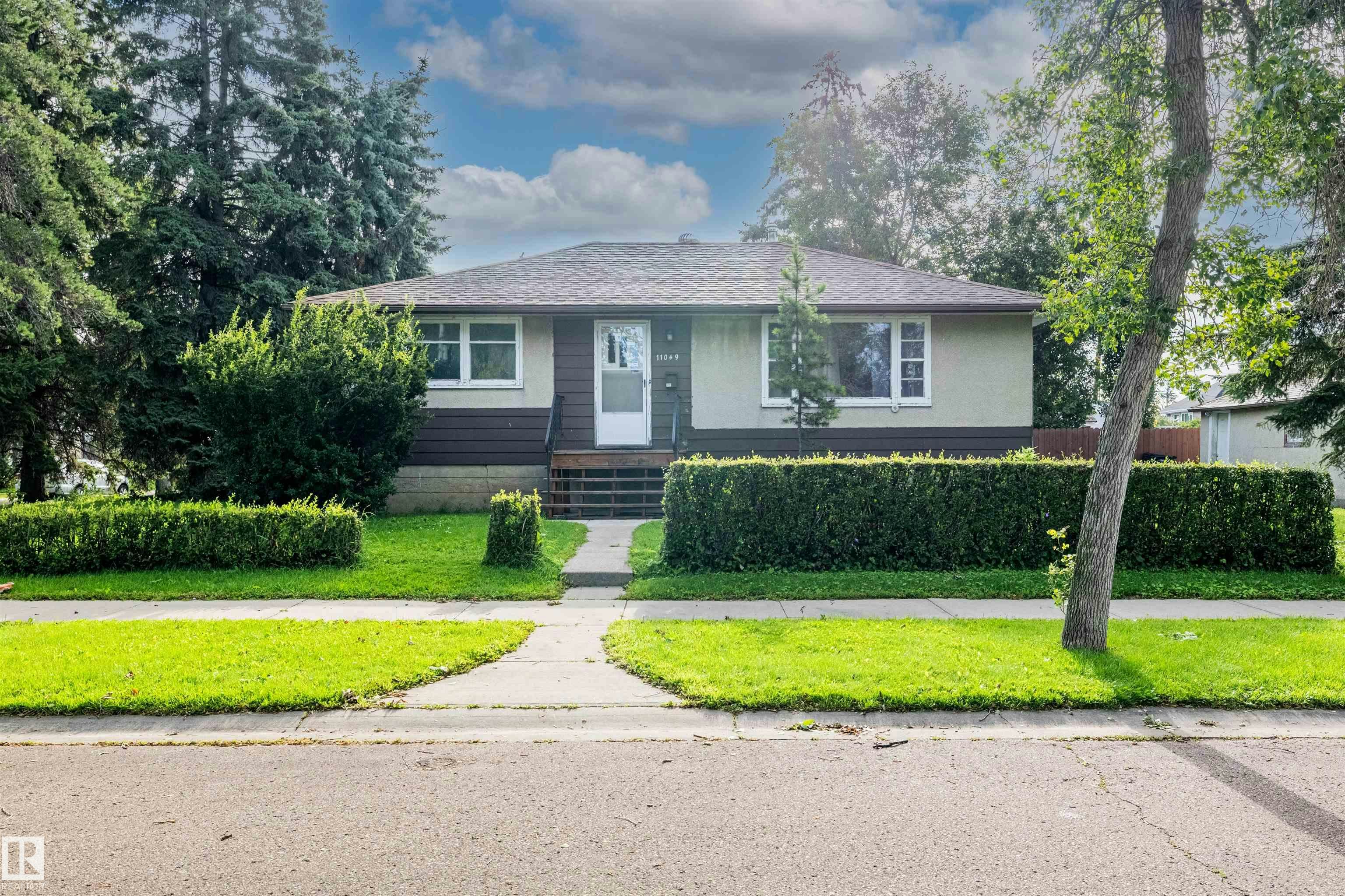 11049 145 Street, Edmonton, AB, T5N 2Y7