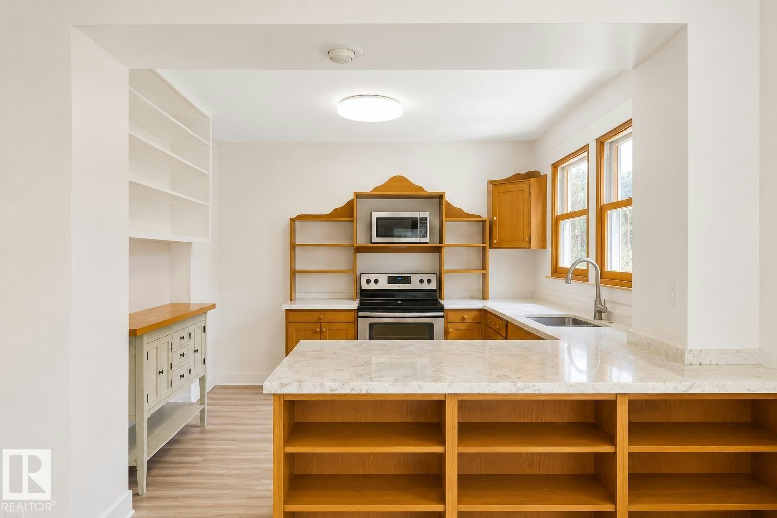 10438 133 Street, Edmonton, AB, T5N 2A1 - 14