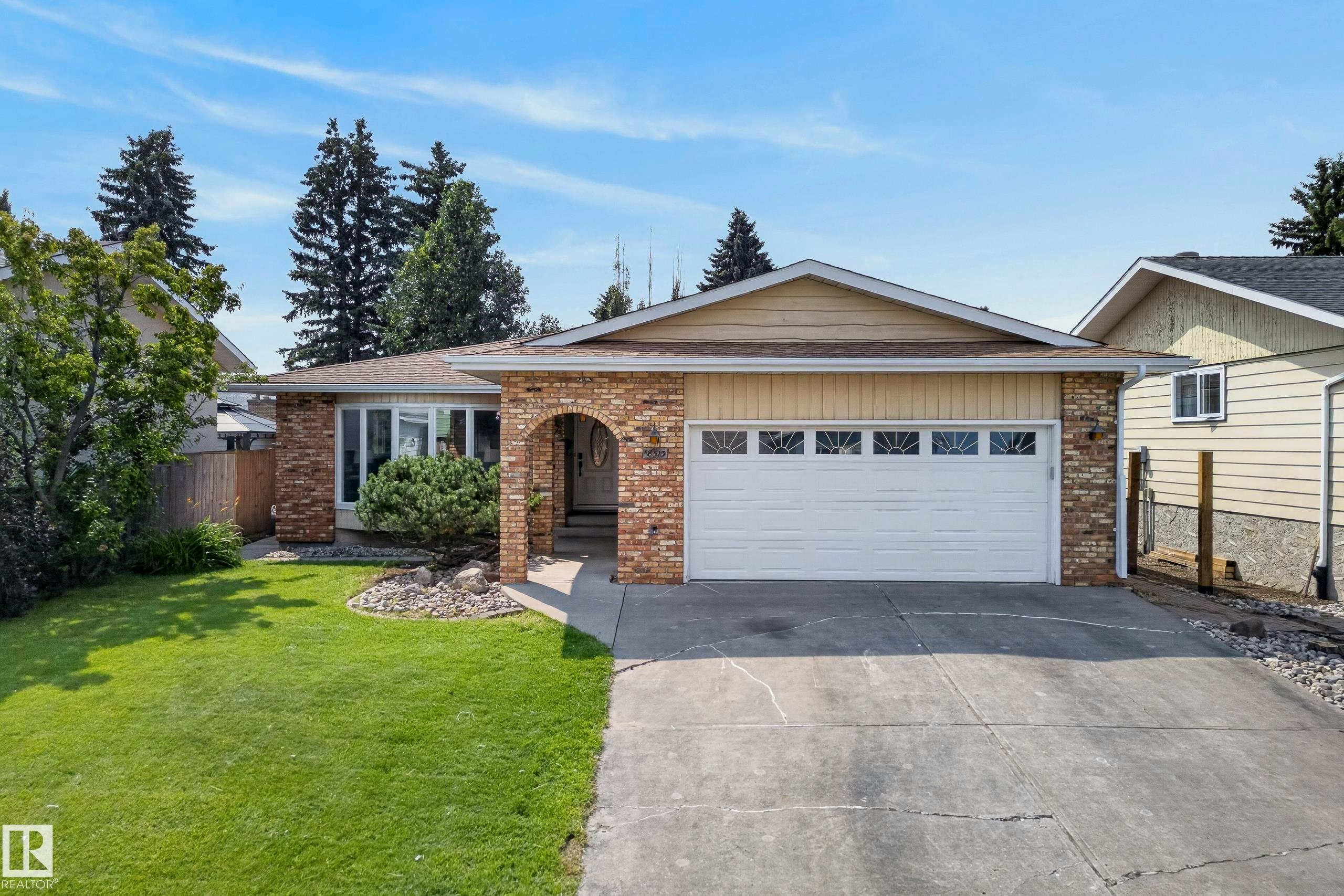18513 92a Avenue, Edmonton, AB, T5T 1P5