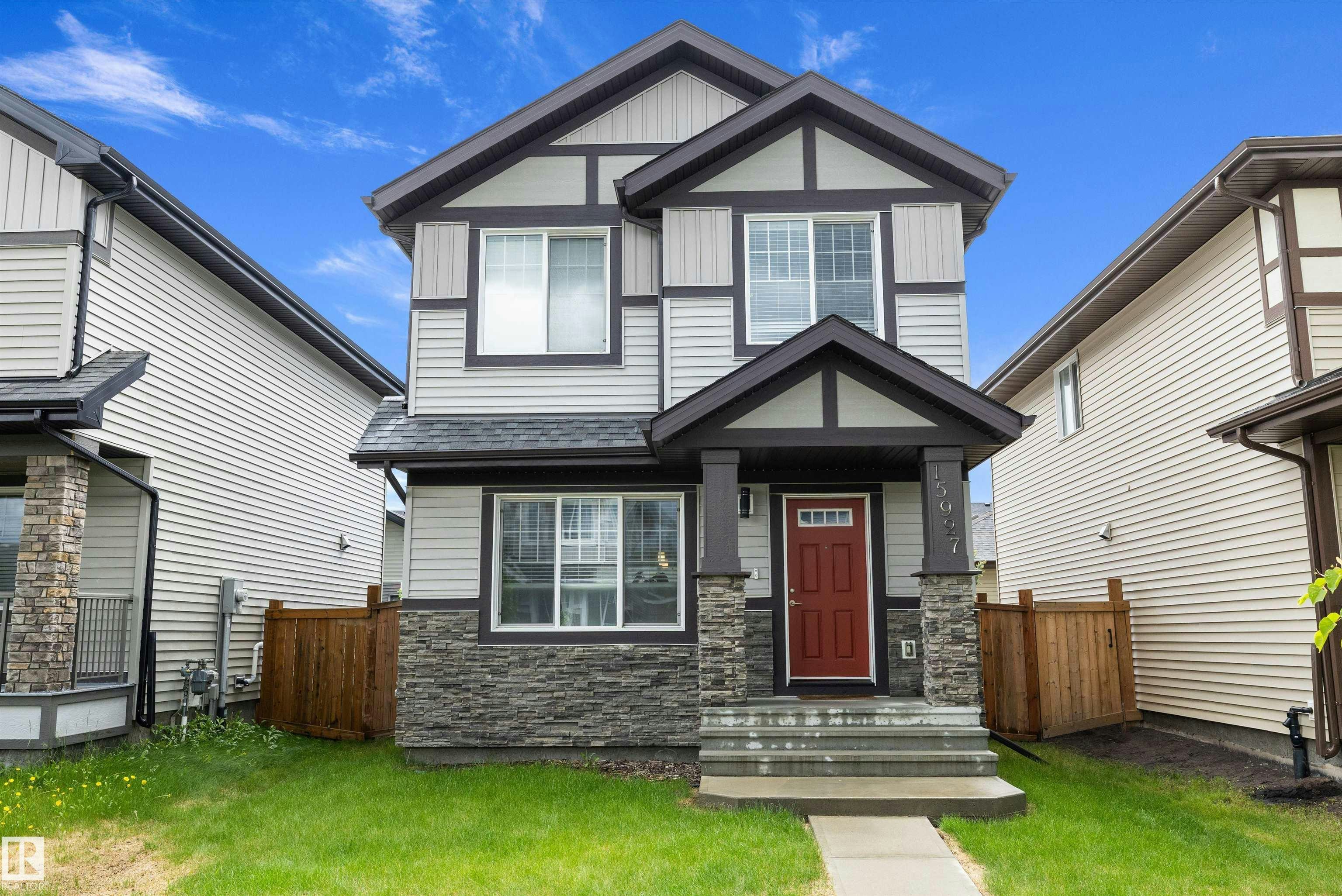 15927 13 Avenue, Edmonton, AB, T6W 3N6