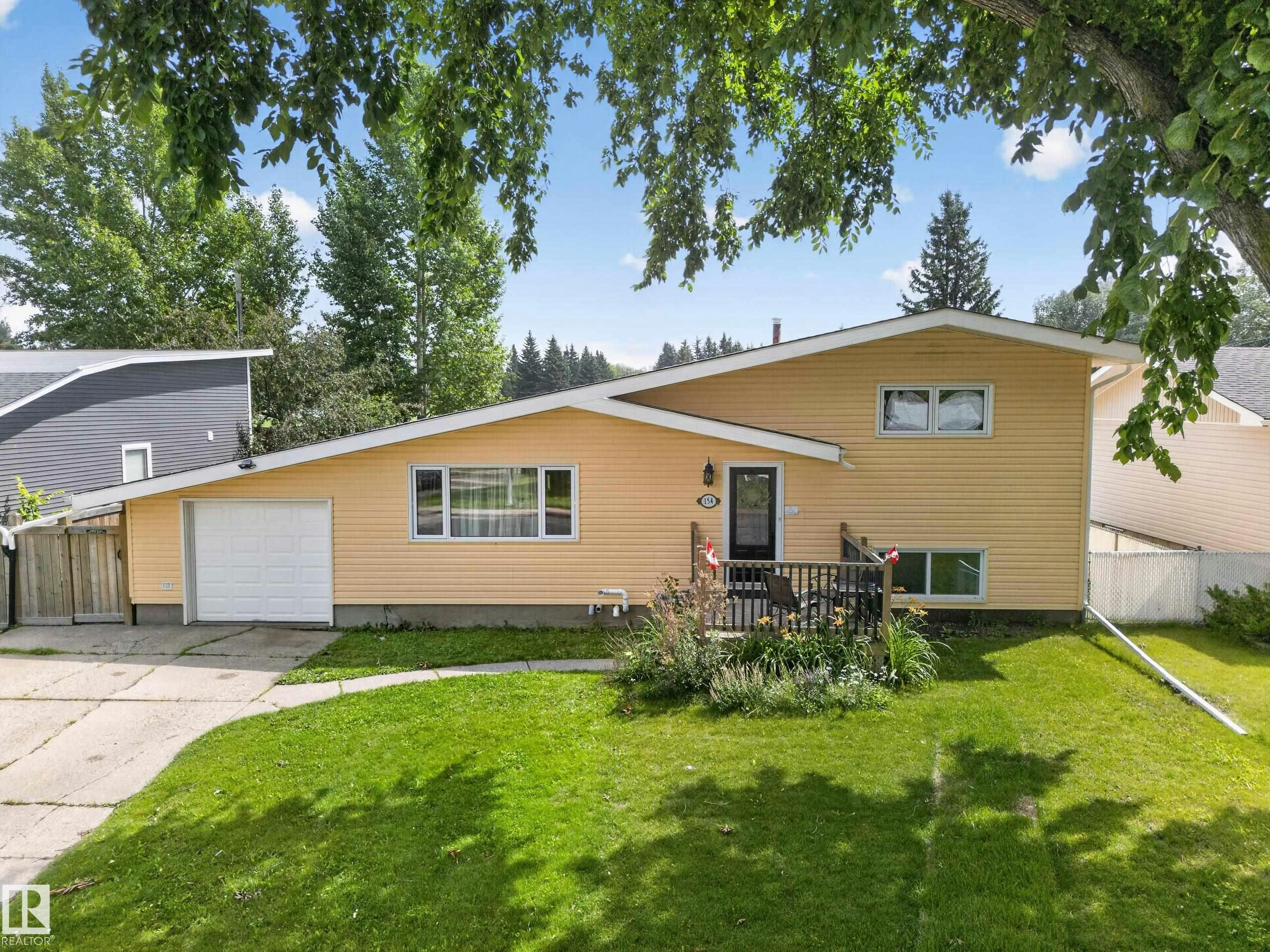 154 Pine Street, Rural Strathcona County, AB, T8A 1H1