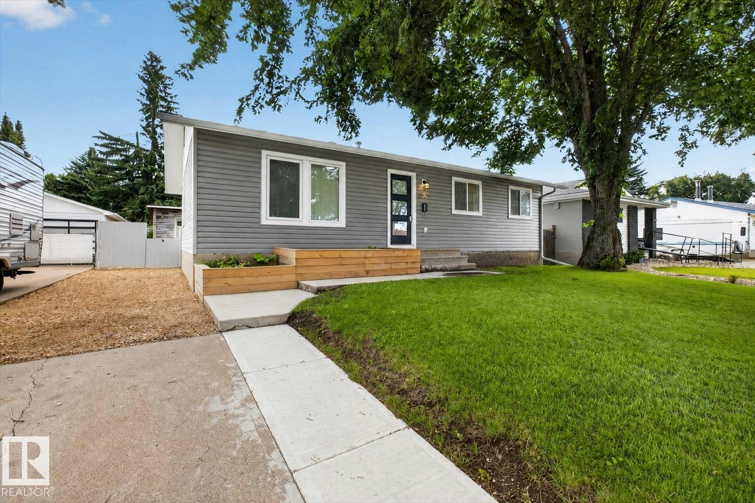 5 Maywood Road