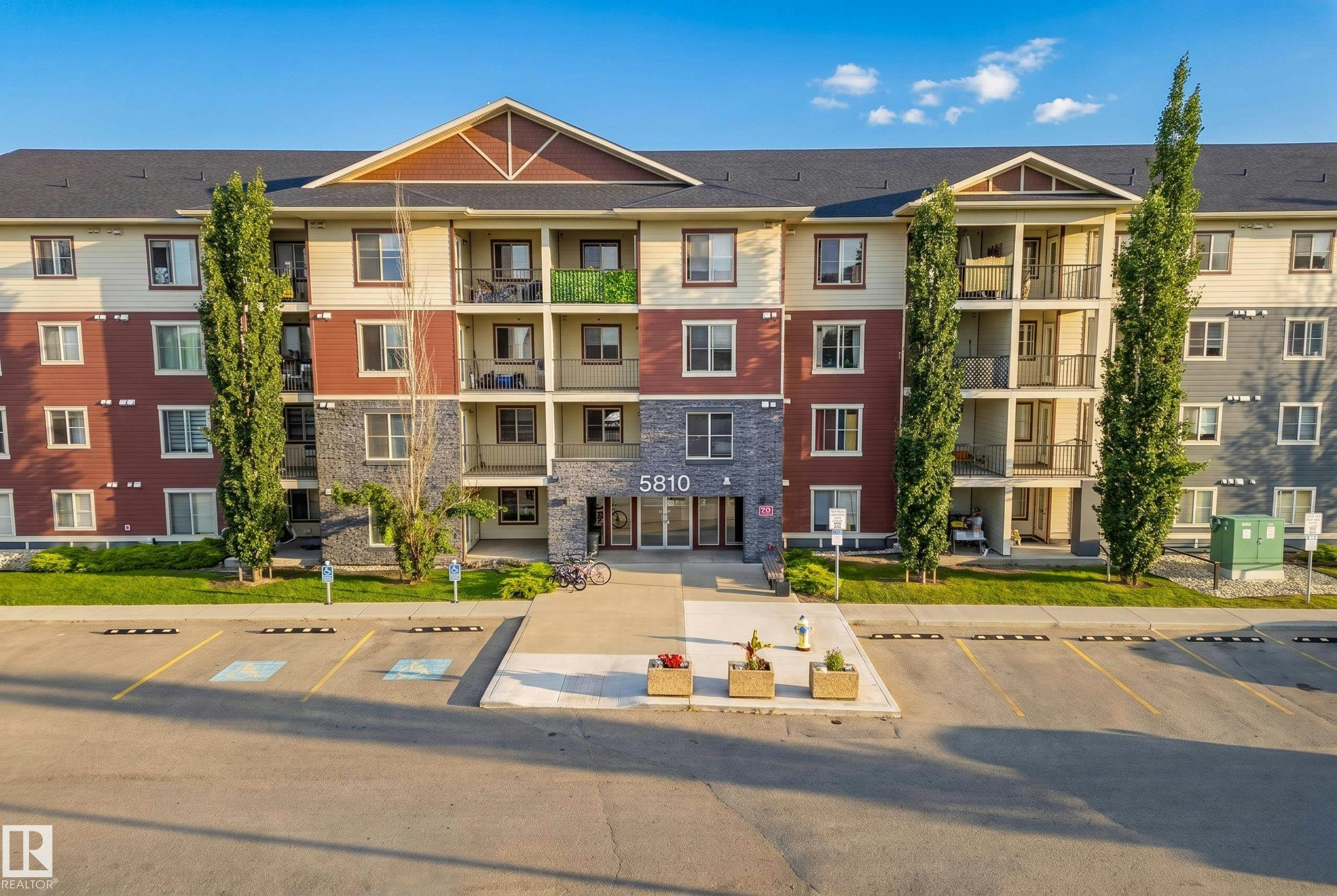 222-5810 Mullen Place, Edmonton, AB, T6R 0W3