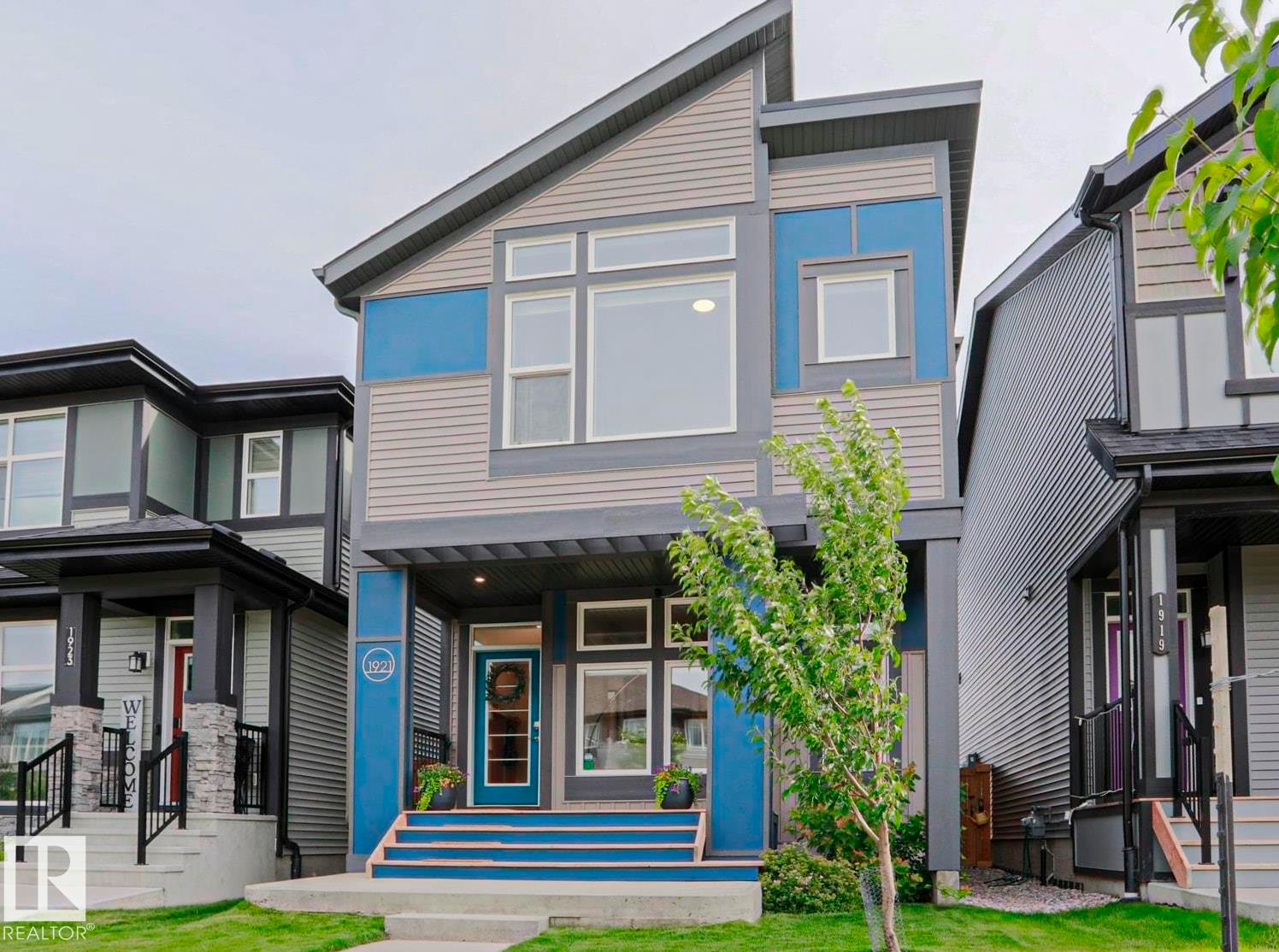 1921 Kroetsch Crescent, Edmonton, AB, T6W 4J2