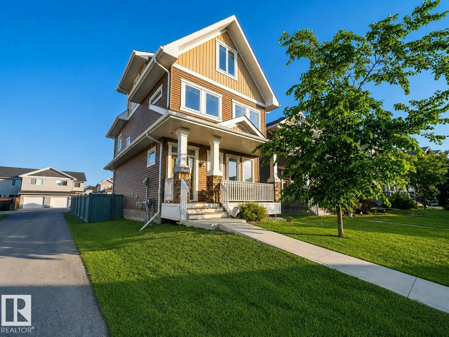 16464 15 Avenue, Edmonton, AB, T6W 2Z7