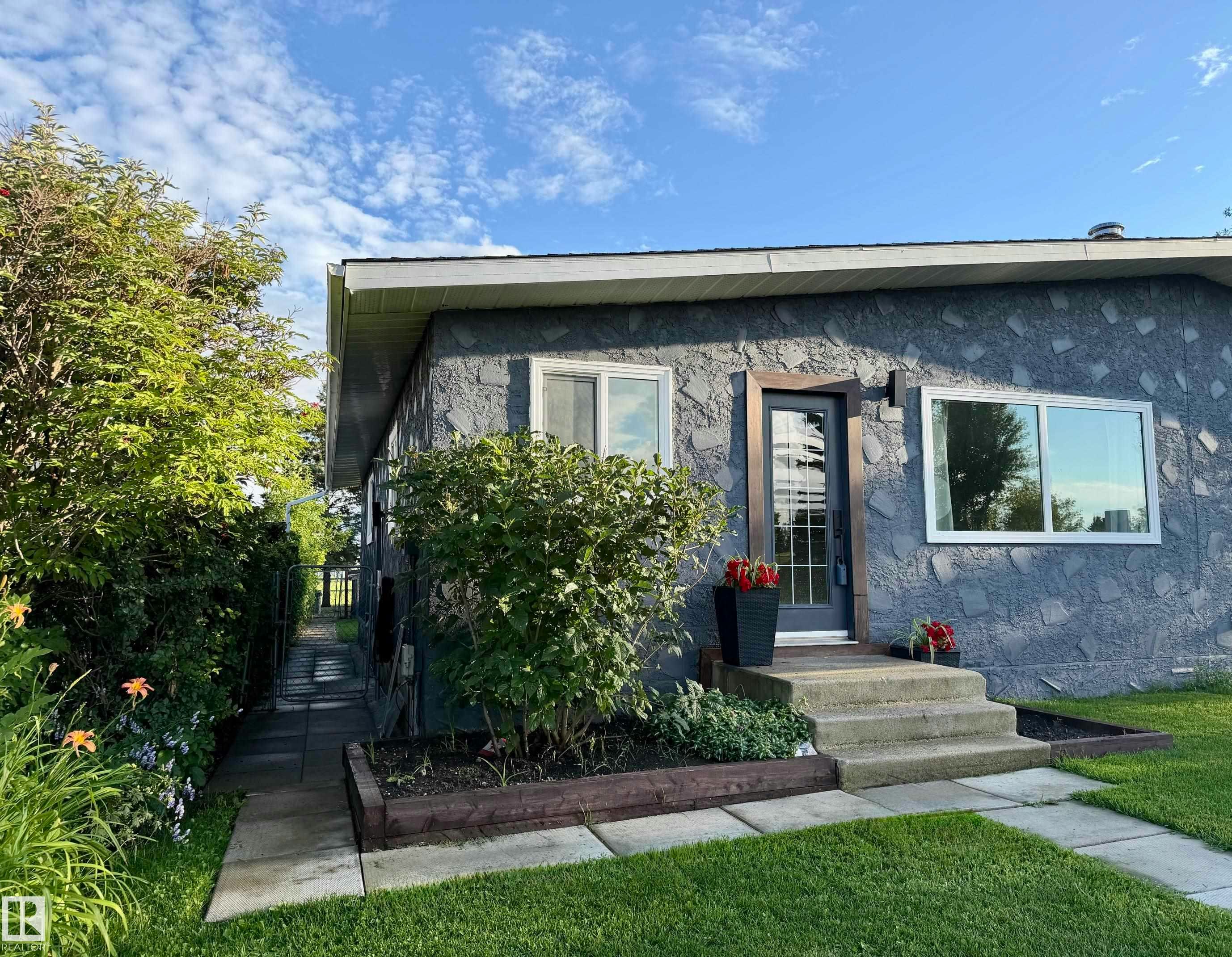 4204 42 Avenue, Stony Plain, AB, T7Z 1J8