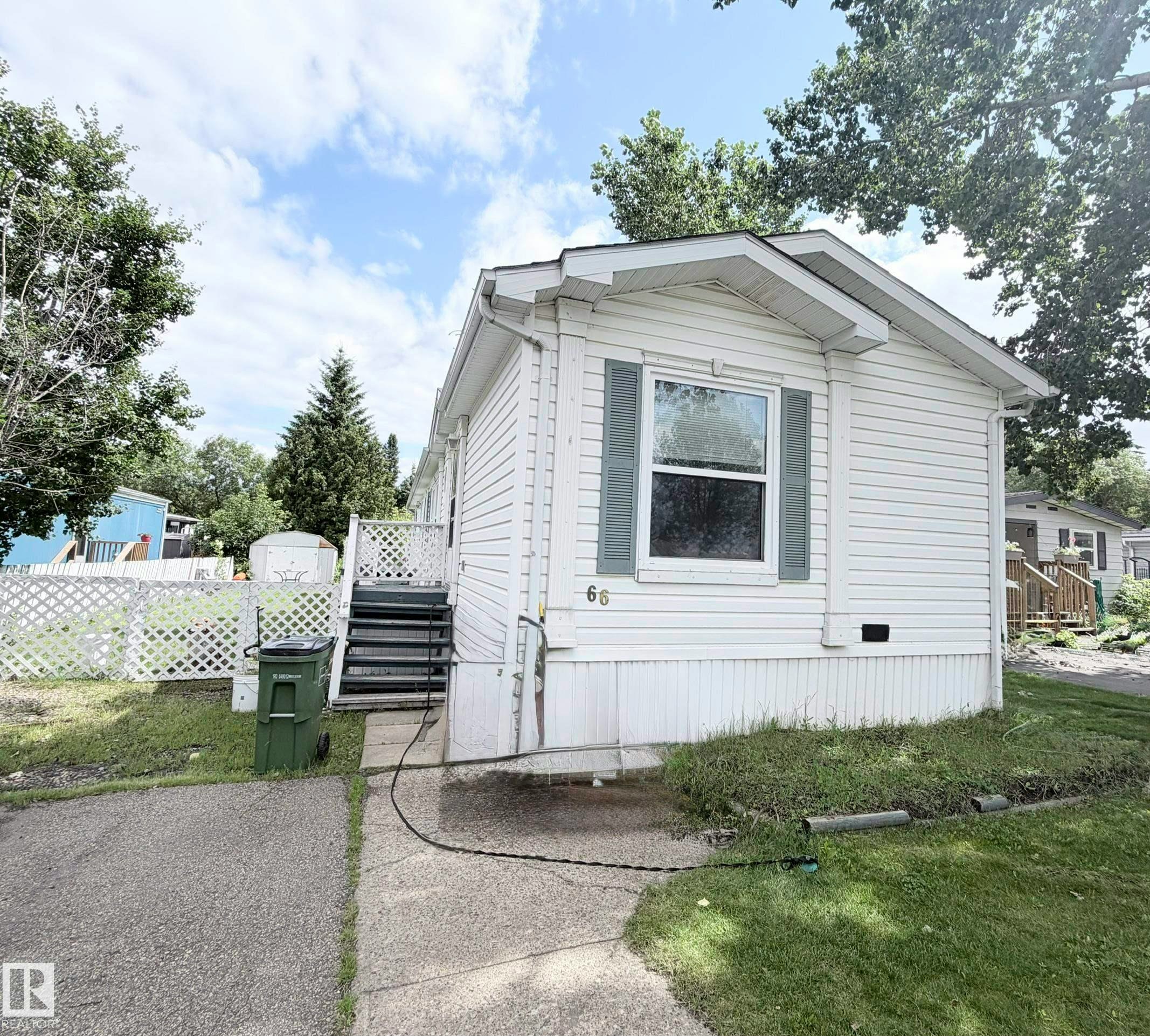 66 The Parkway, Edmonton, AB, T6P 1G2