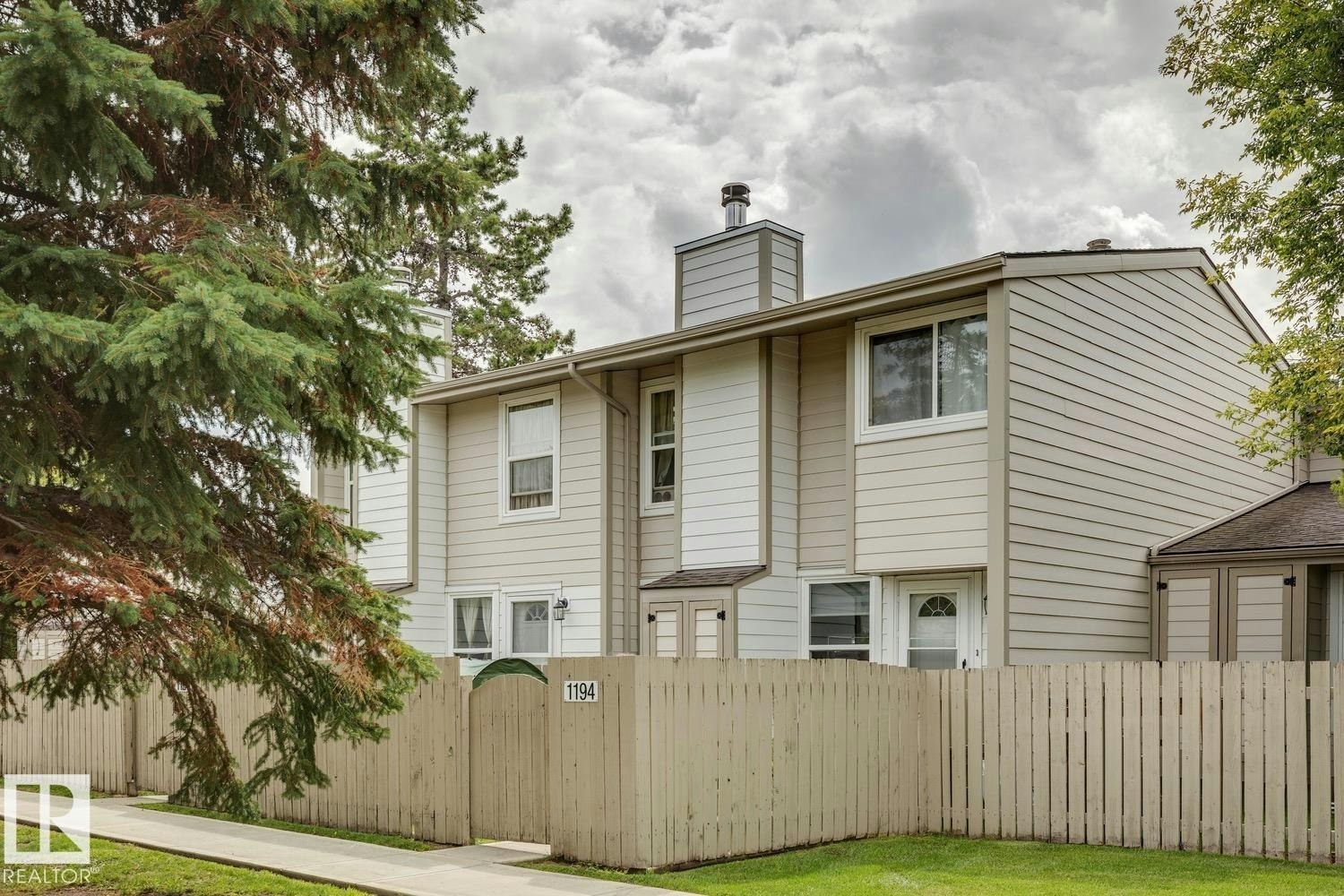 1194 Knottwood Road E, Edmonton, AB, T6K 2J8