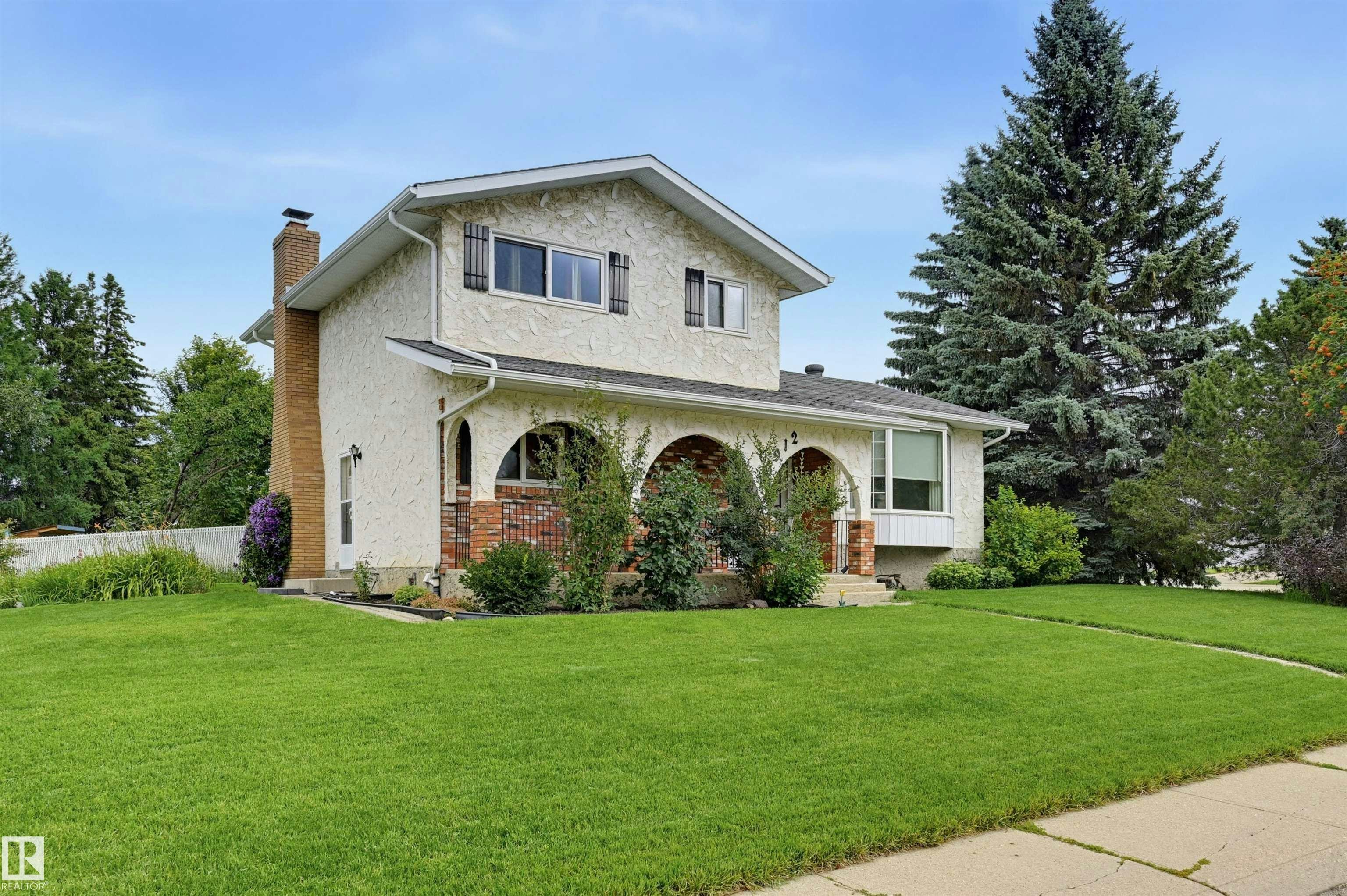 10912 34a Avenue, Edmonton, AB, T6J 2V1