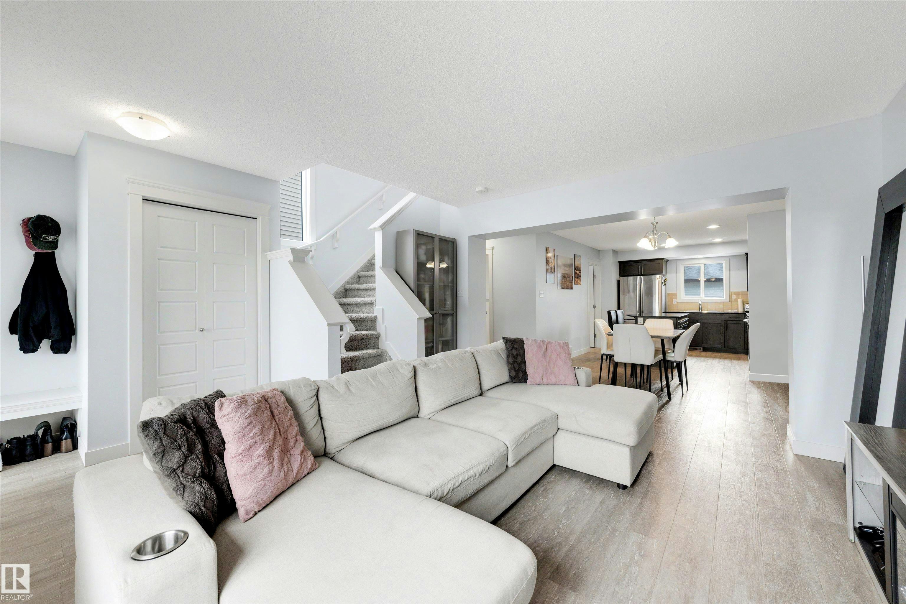 1376 Mcconachie Boulevard - 3