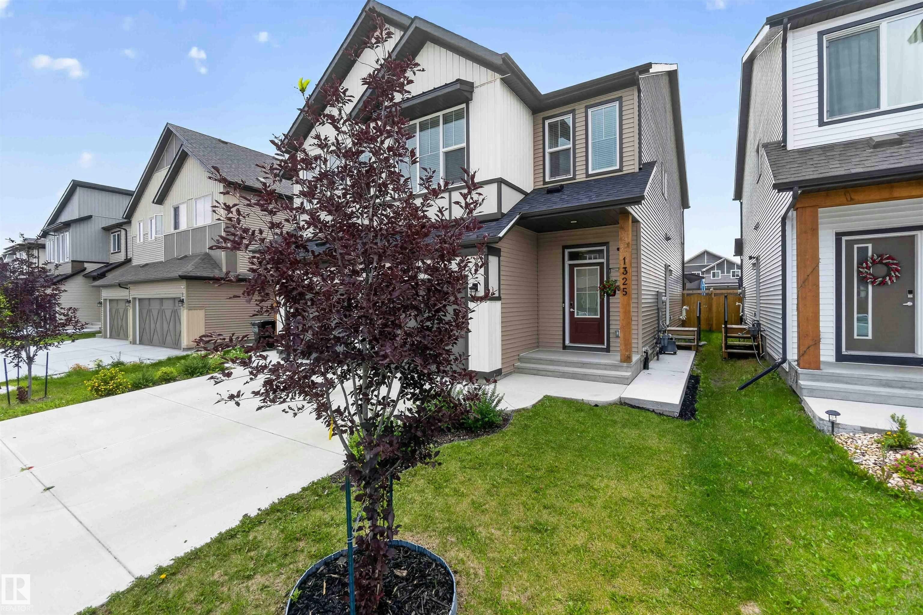 1325 Podersky Wynd, Edmonton, AB, T6W 5E4