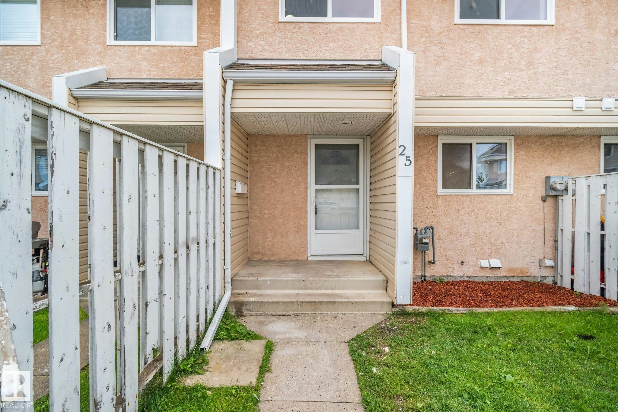 16525 100 Street, Edmonton, AB, T5X 5H4