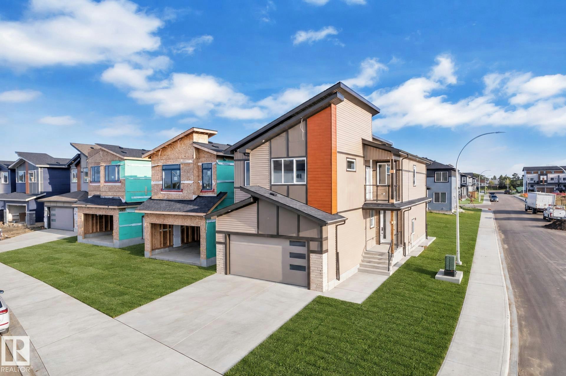 2039 156 Avenue NW, Edmonton, AB, T5Y 4N3