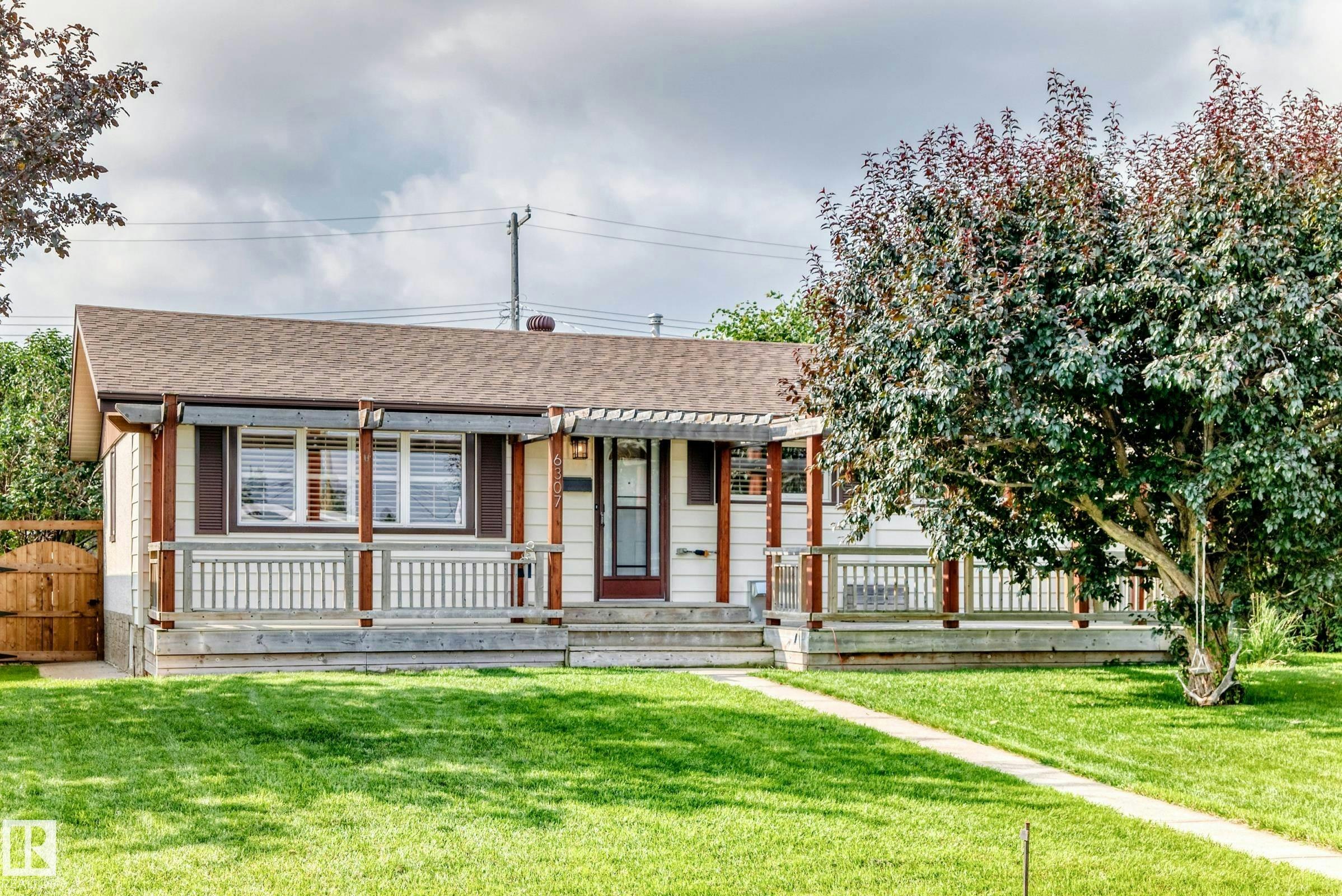 6307 92a Avenue, Edmonton, AB, T6B 0T5