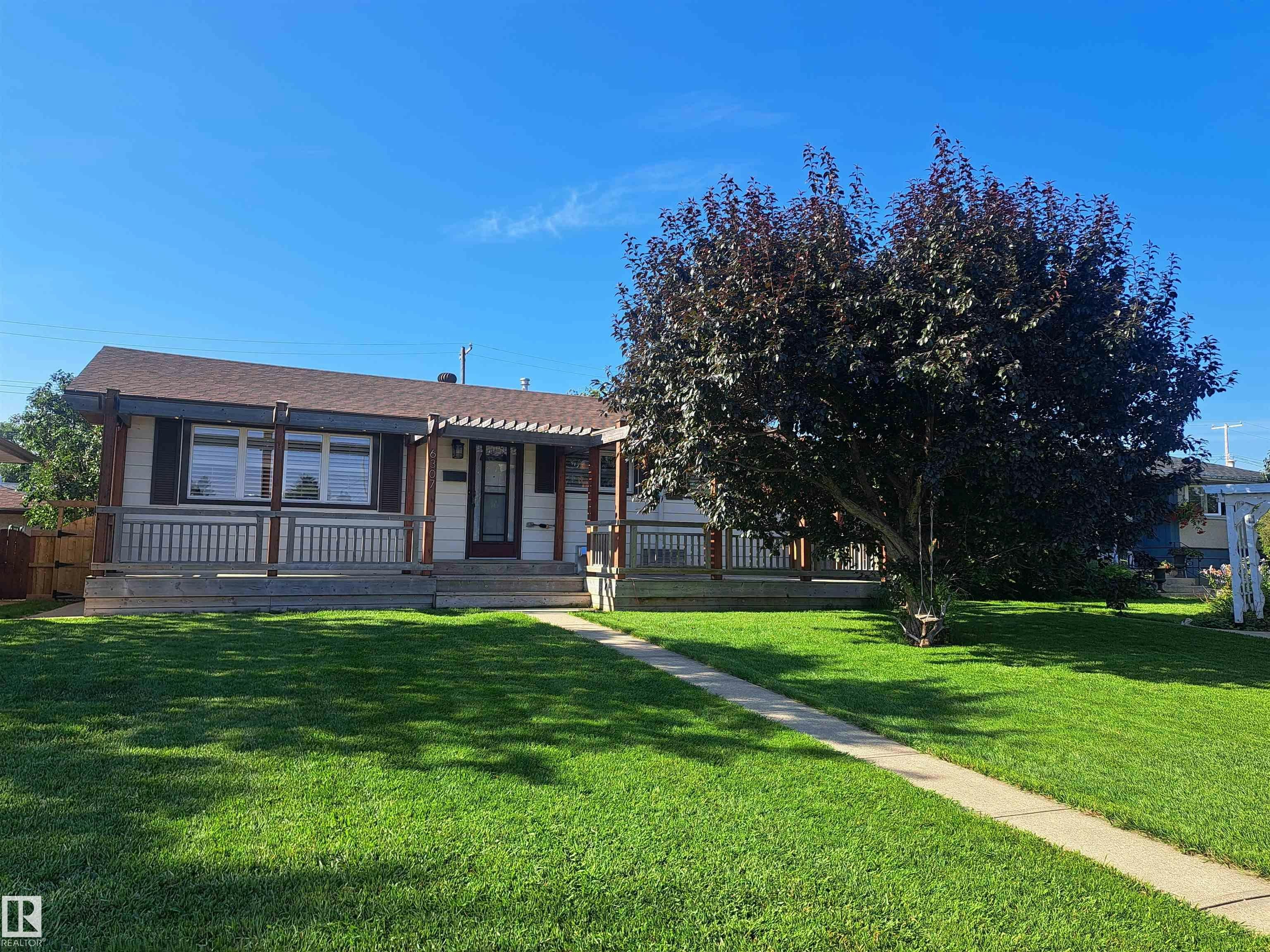 6307 92a Avenue, Edmonton, AB, T6B 0T5