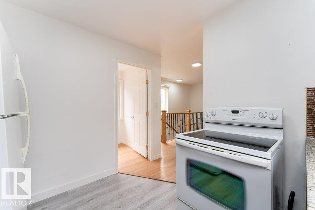 10712 103 Street, Edmonton, AB, T5H 2V8 - 7
