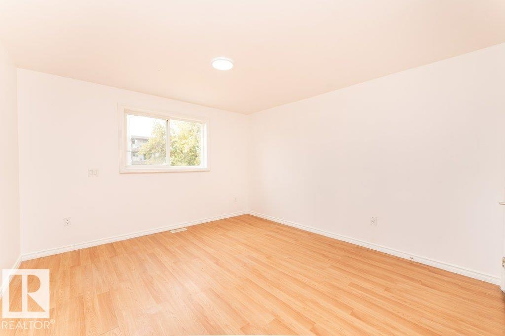 10712 103 Street, Edmonton, AB, T5H 2V8 - 31
