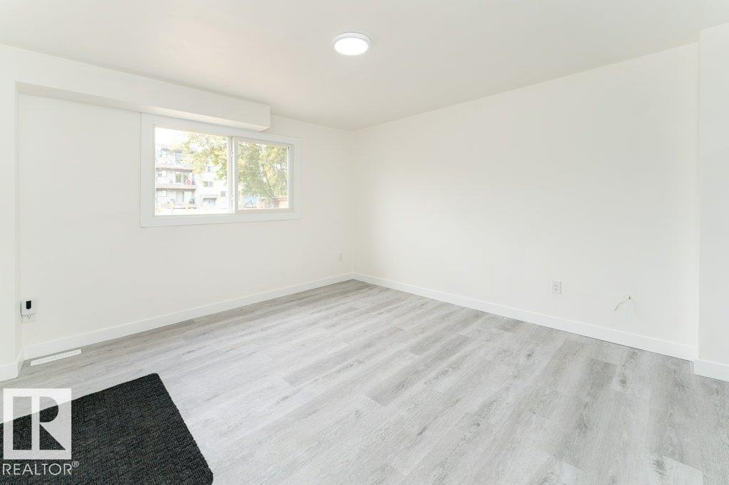 10712 103 Street, Edmonton, AB, T5H 2V8 - 23