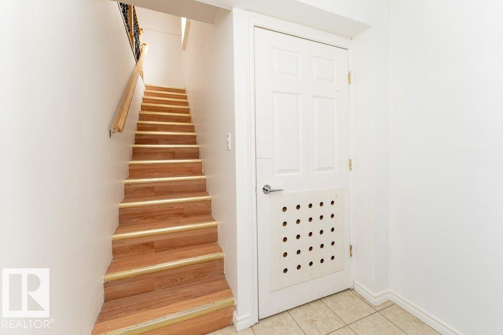 10712 103 Street, Edmonton, AB, T5H 2V8 - 27