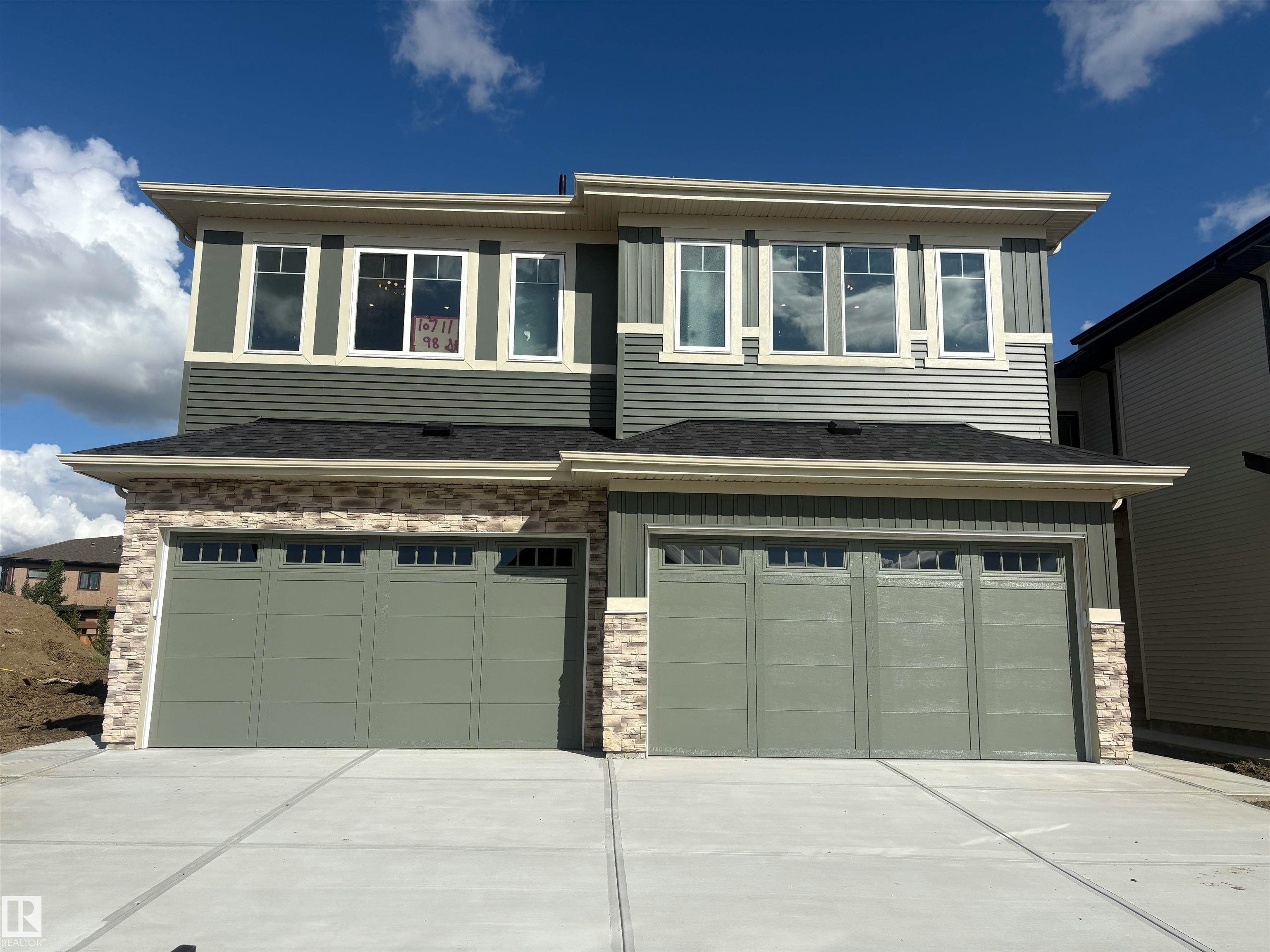 10709 98 Street, Morinville, AB, T8R 2R2