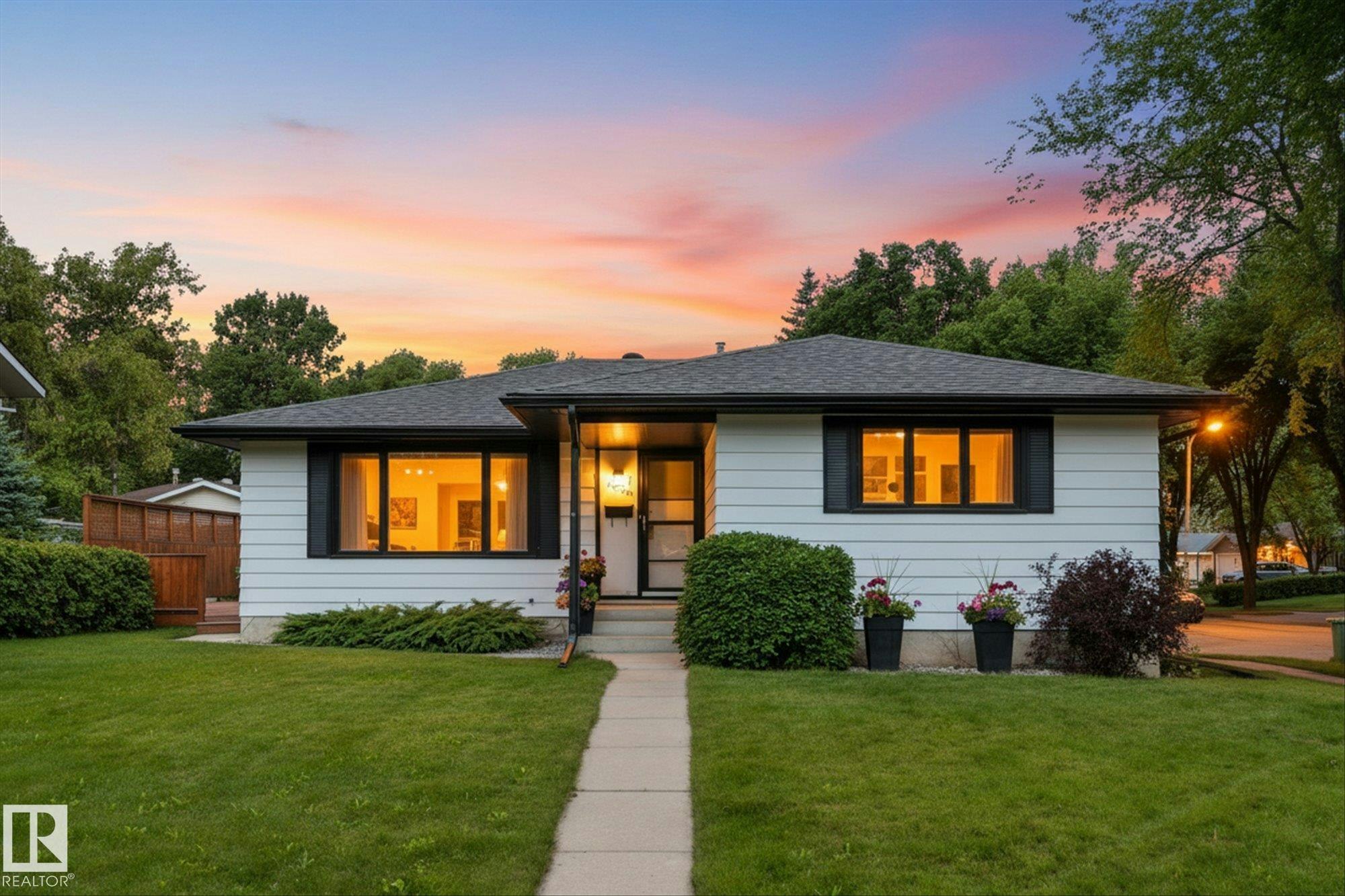 7 Falstaff Avenue, St. Albert, AB, T8N 1V4