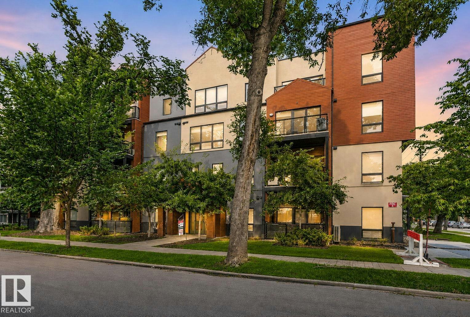 301-10006 83 Avenue, Edmonton, AB, T6E 2C2