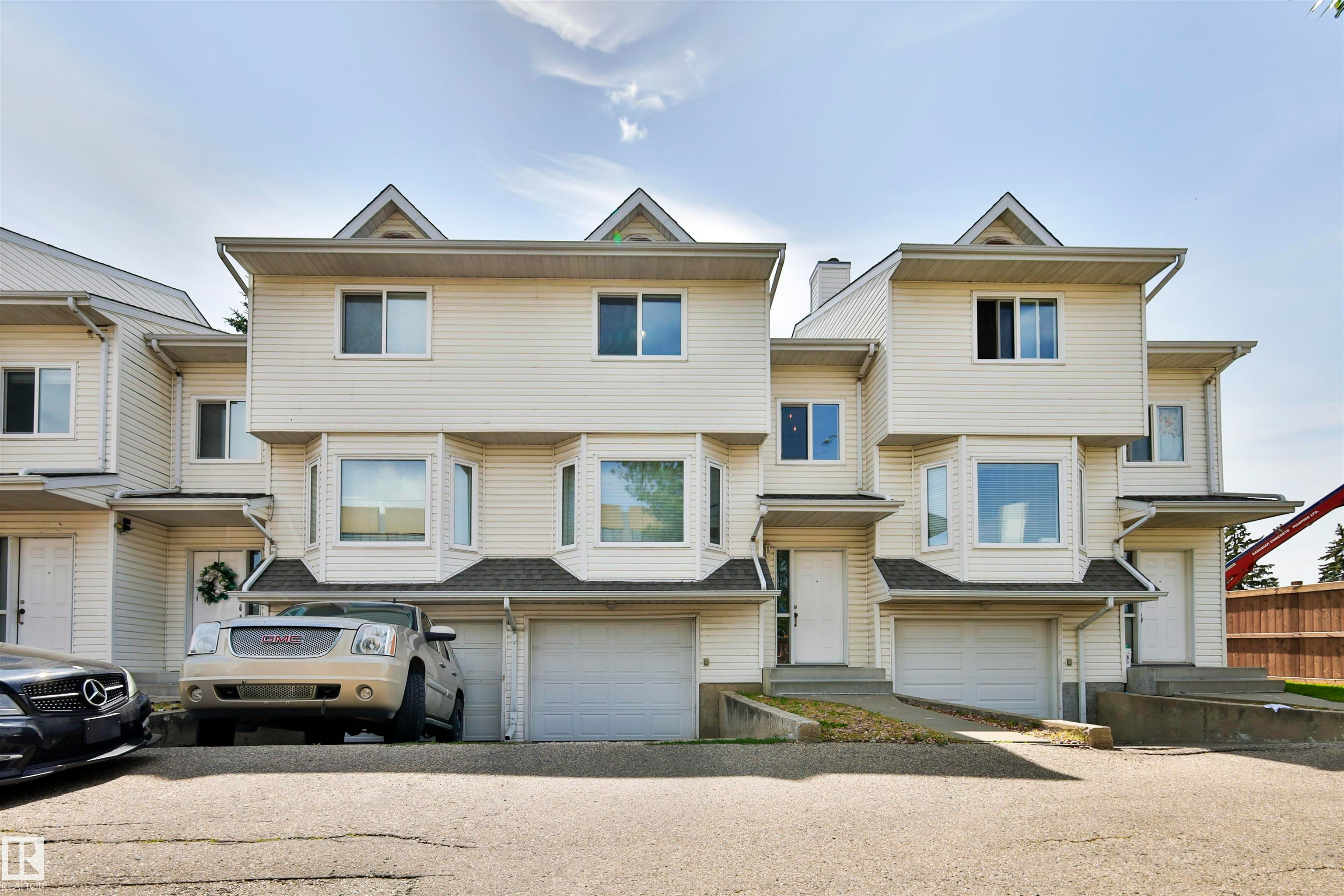 15529 95 Avenue, Edmonton, AB, T5P 0A2