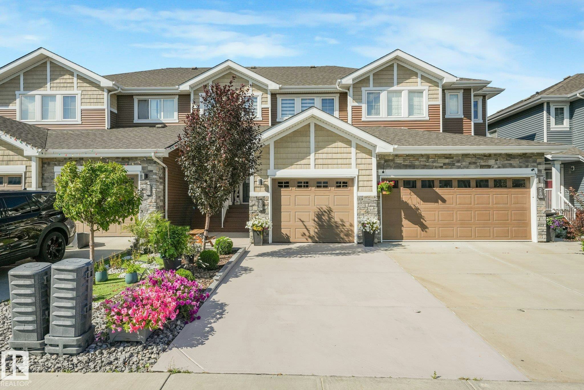 30 Ebbers Close, Edmonton, AB, T5Y 3Y6