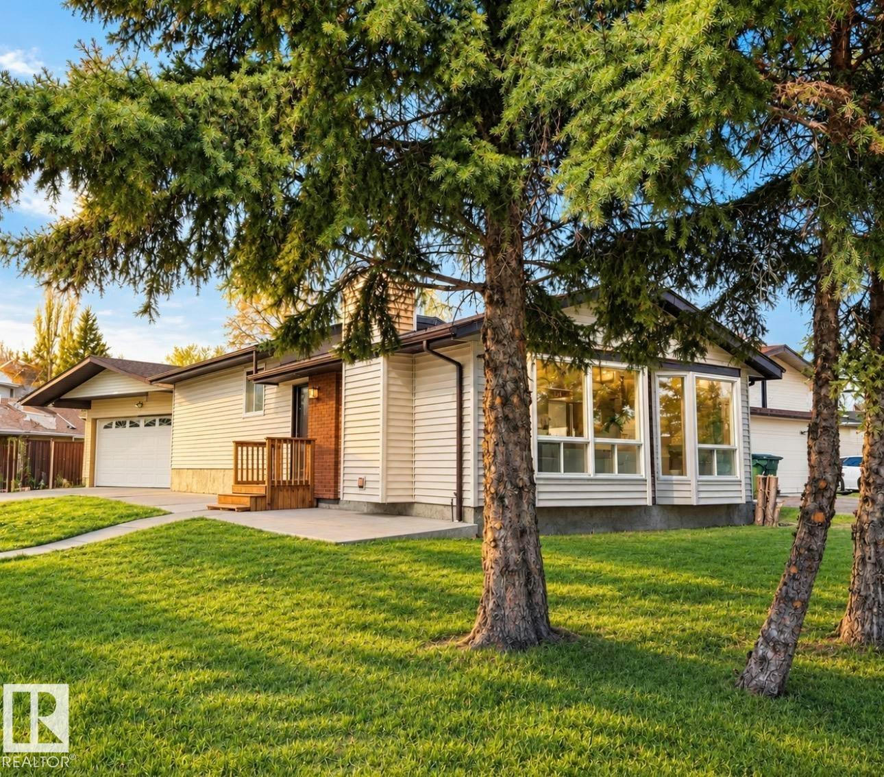8516 190 Street, Edmonton, AB, T5T 4Z9