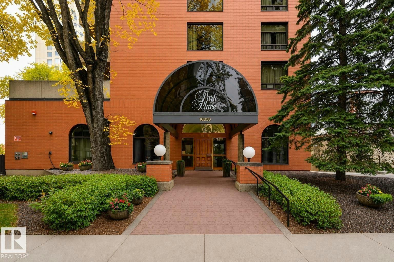 2C-10050 118 Street, Edmonton, AB, T5K 2M8