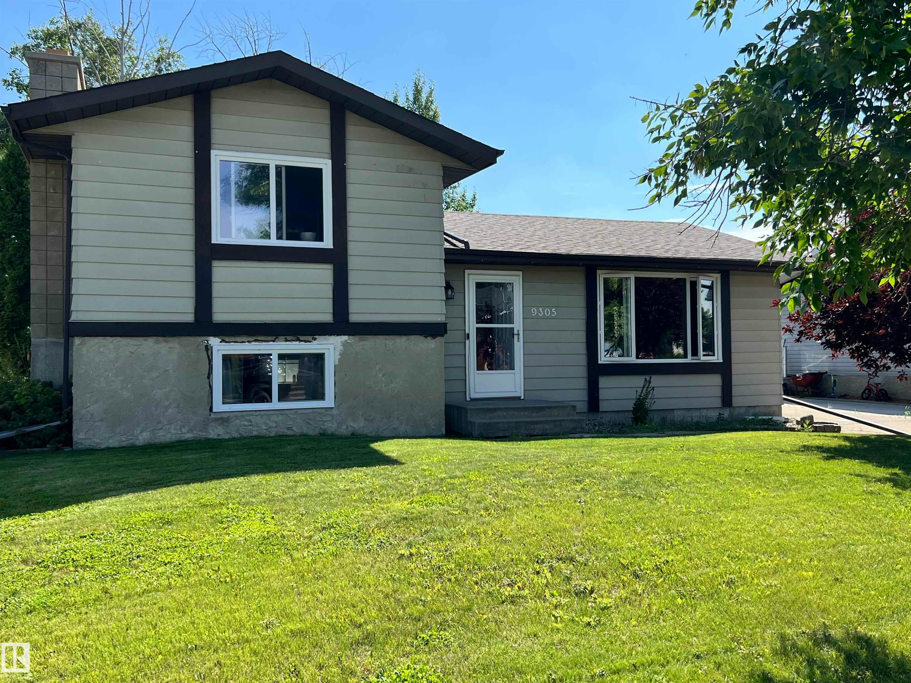 9305 97 Avenue, Morinville, AB, T8R 1J2