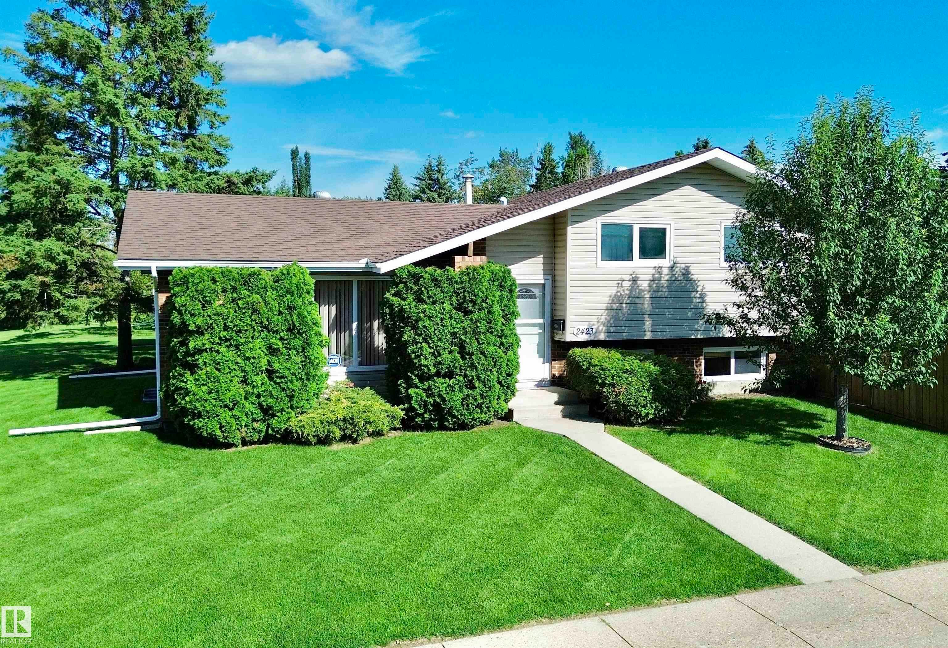 2423 83 Street, Edmonton, AB, T6K 3G6