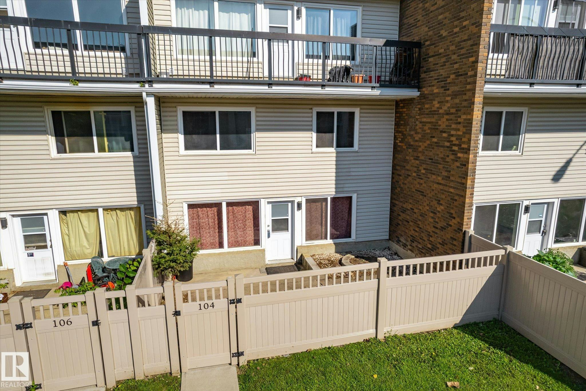 104-7805 159 Street, Edmonton, AB, T5R 2E1
