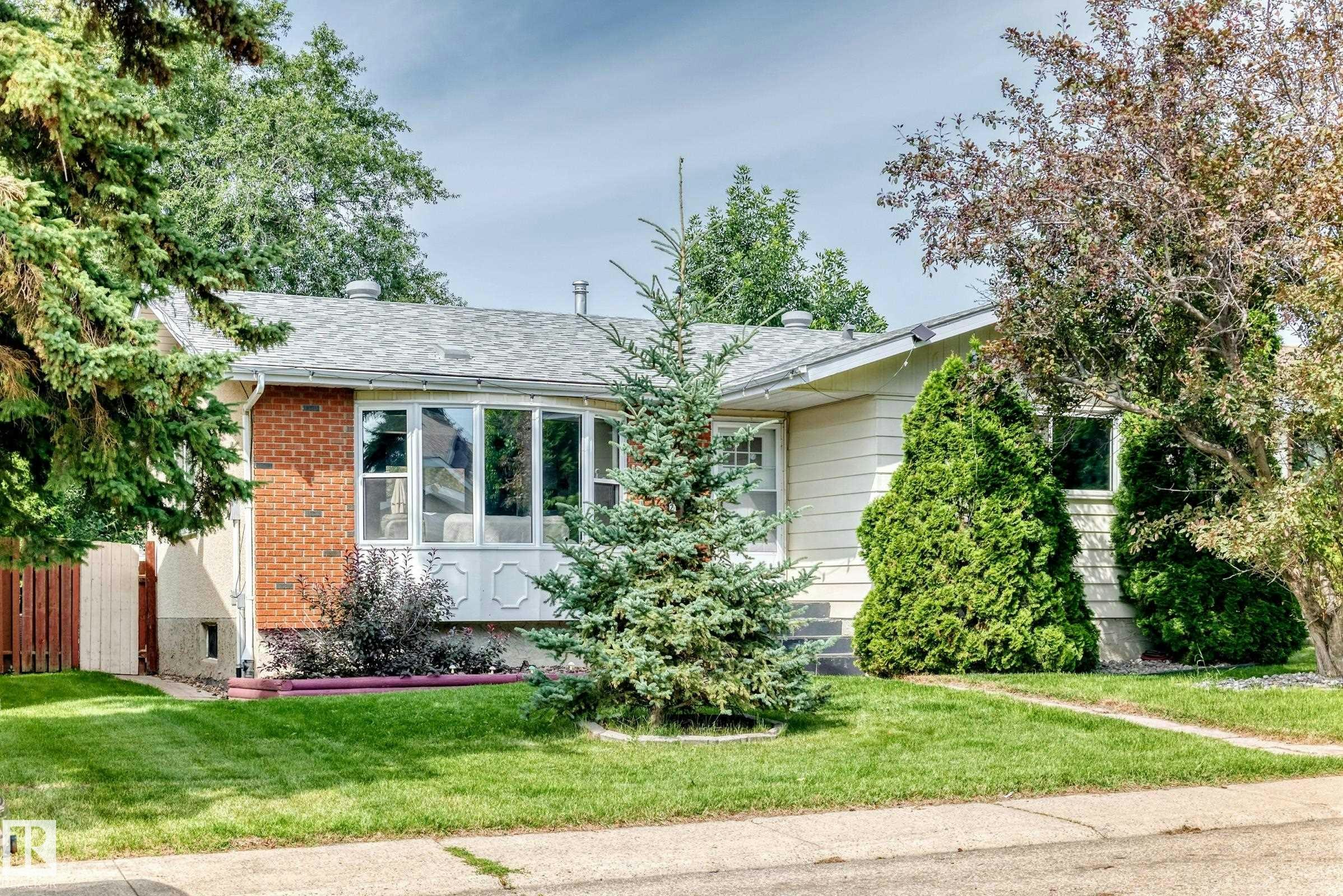 2112 36 Street, Edmonton, AB, T6L 3G4