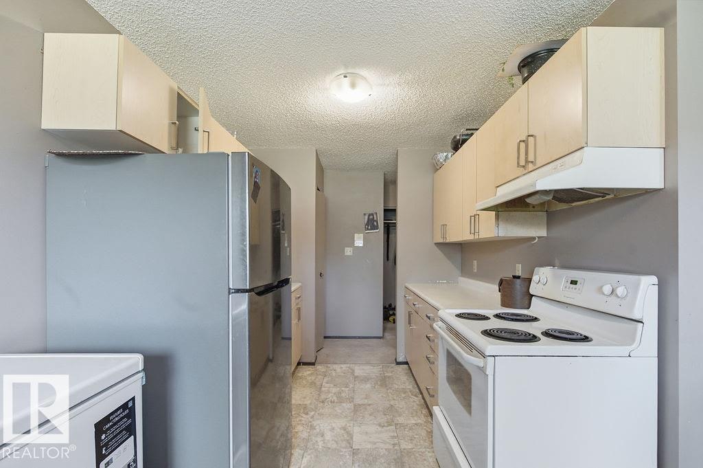 3-13452 Fort Road NW, Edmonton, AB, T5A 1C5