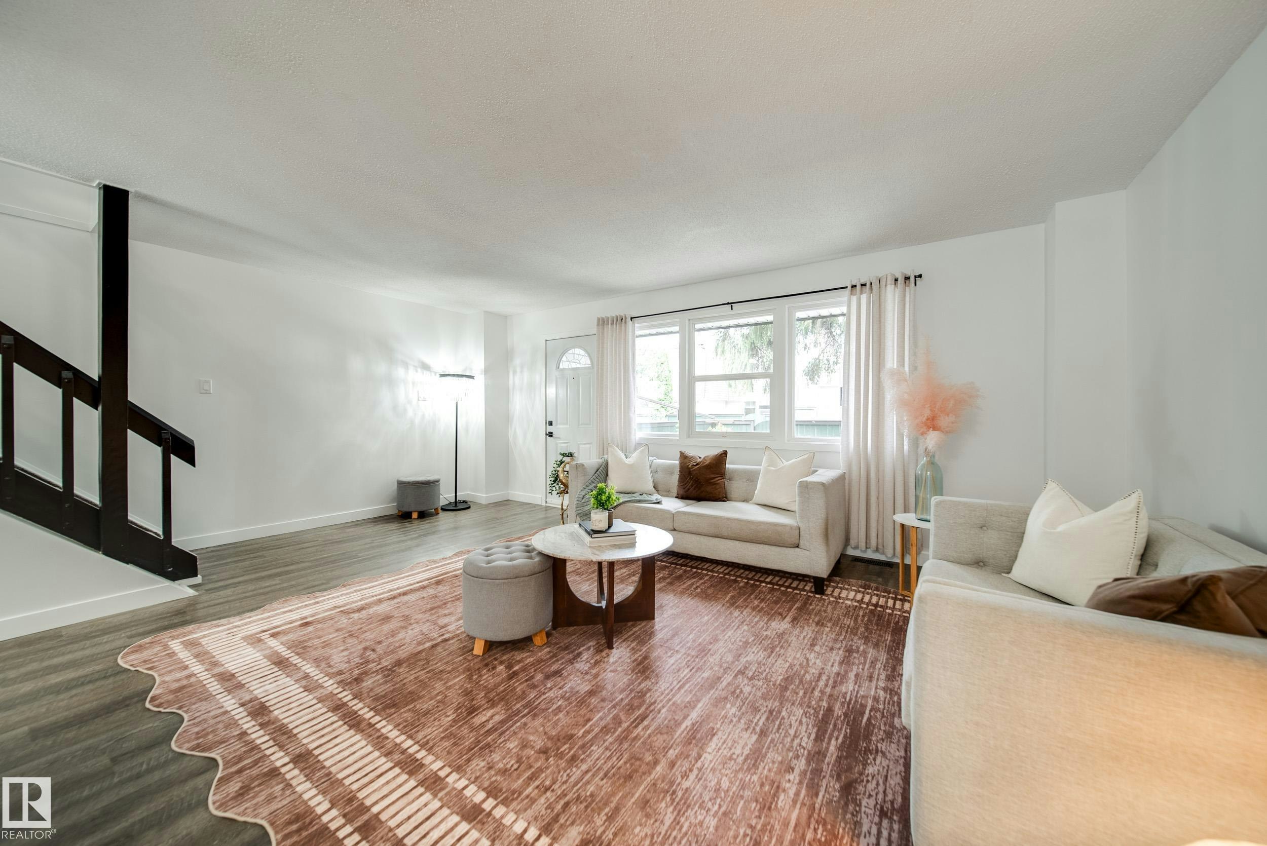 521 Village ON The Green Green, Edmonton, AB, T5A 1H2