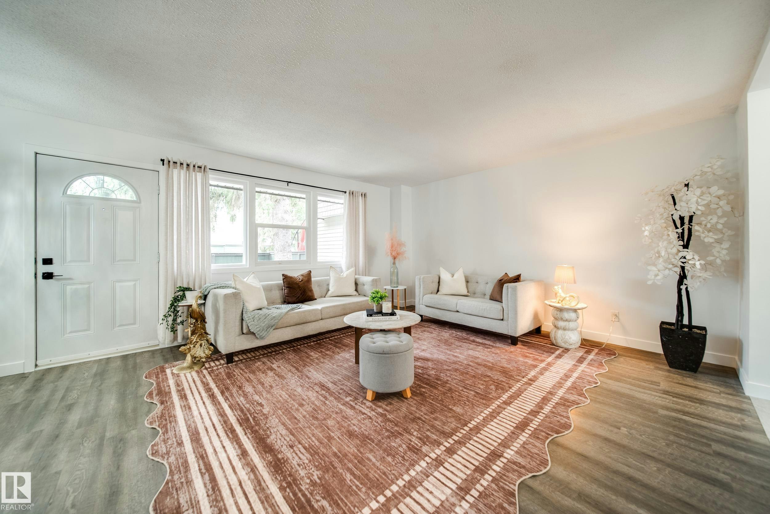 521 Village ON The Green Green, Edmonton, AB, T5A 1H2