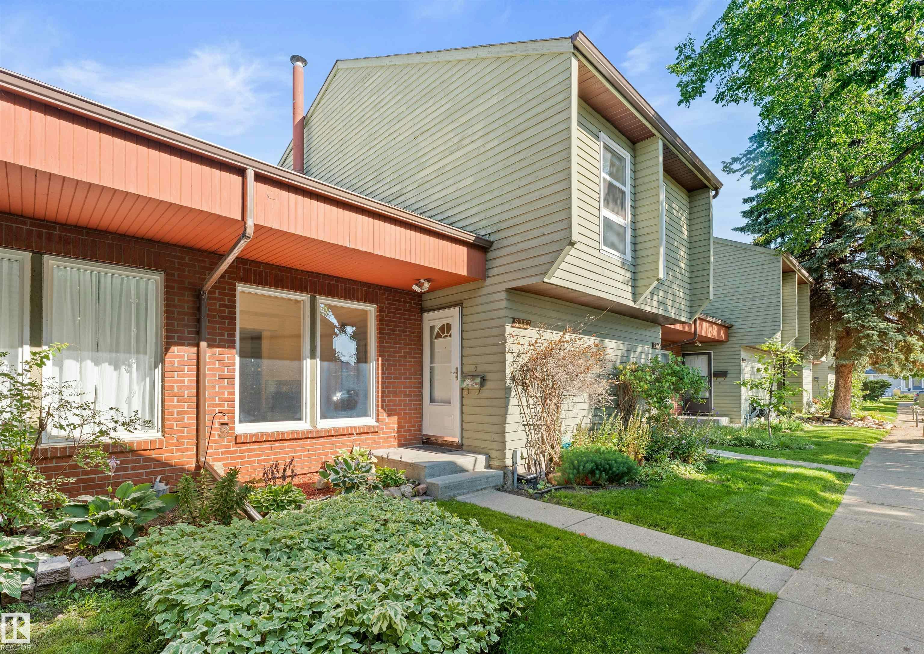 5367 Hill View Crescent, Edmonton, AB, T6L 1V9