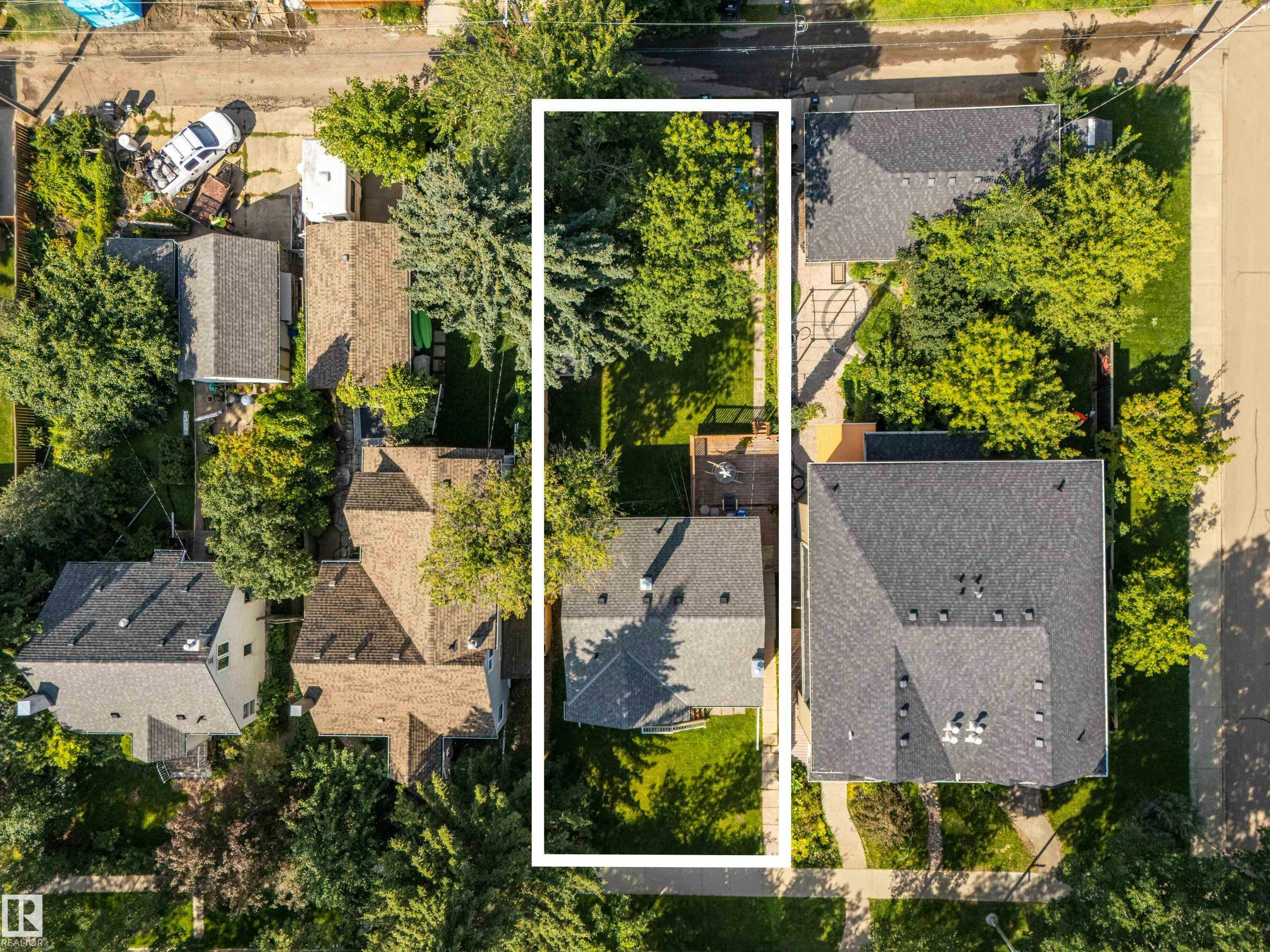 8850 89 Street, Edmonton, AB, T6C 3K6