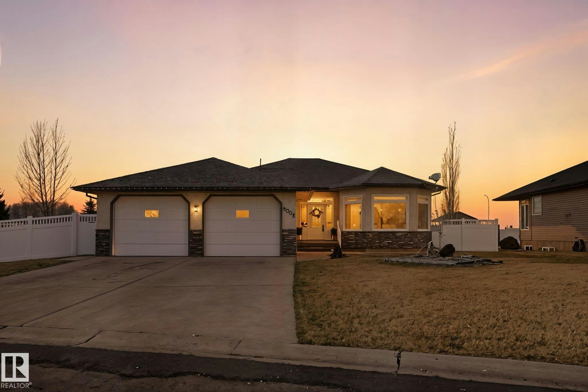 5002 58 Street, Daysland, AB, T0B 1A0
