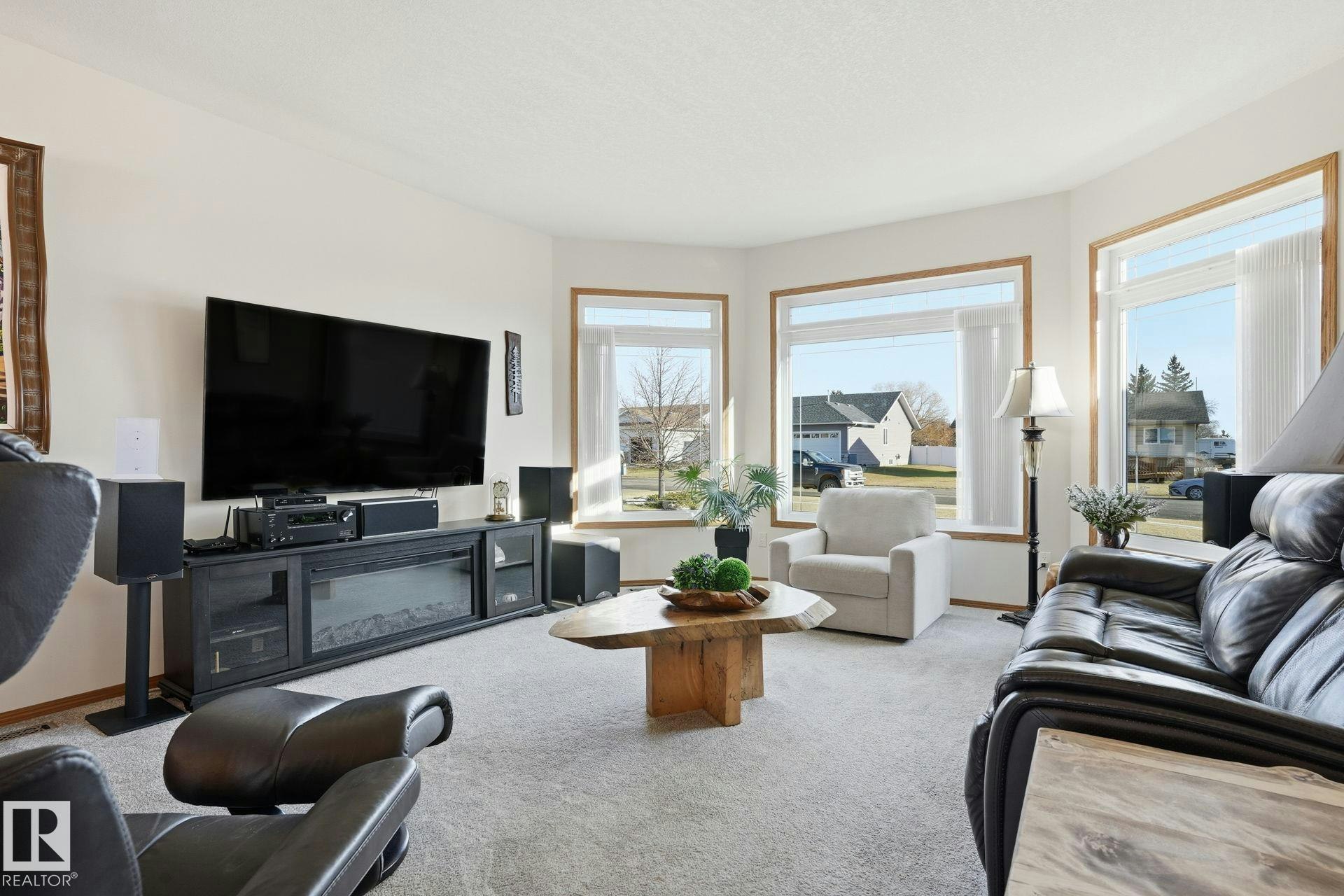 5002 58 Street, Daysland, AB, T0B 1A0