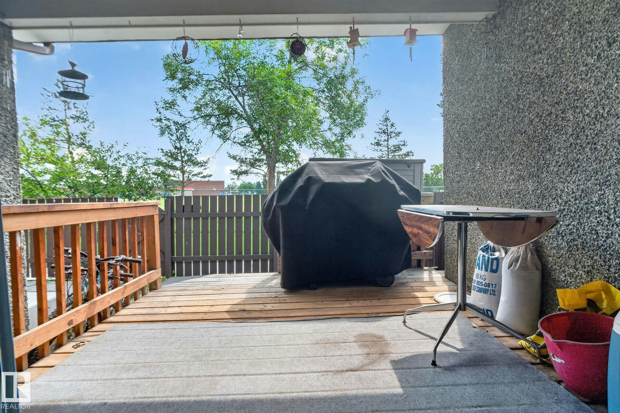 8031 27 Avenue, Edmonton, AB, T6K 3C9 - 24