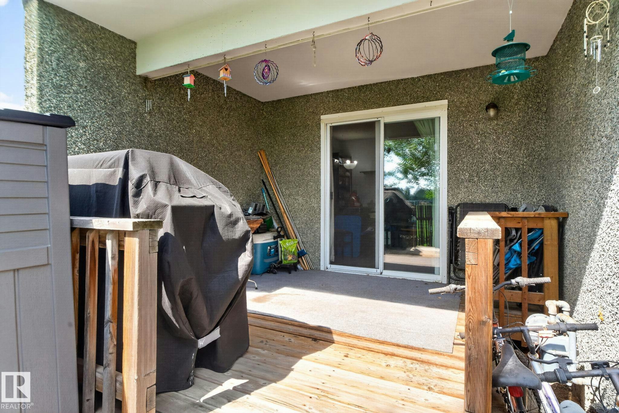 8031 27 Avenue, Edmonton, AB, T6K 3C9 - 25